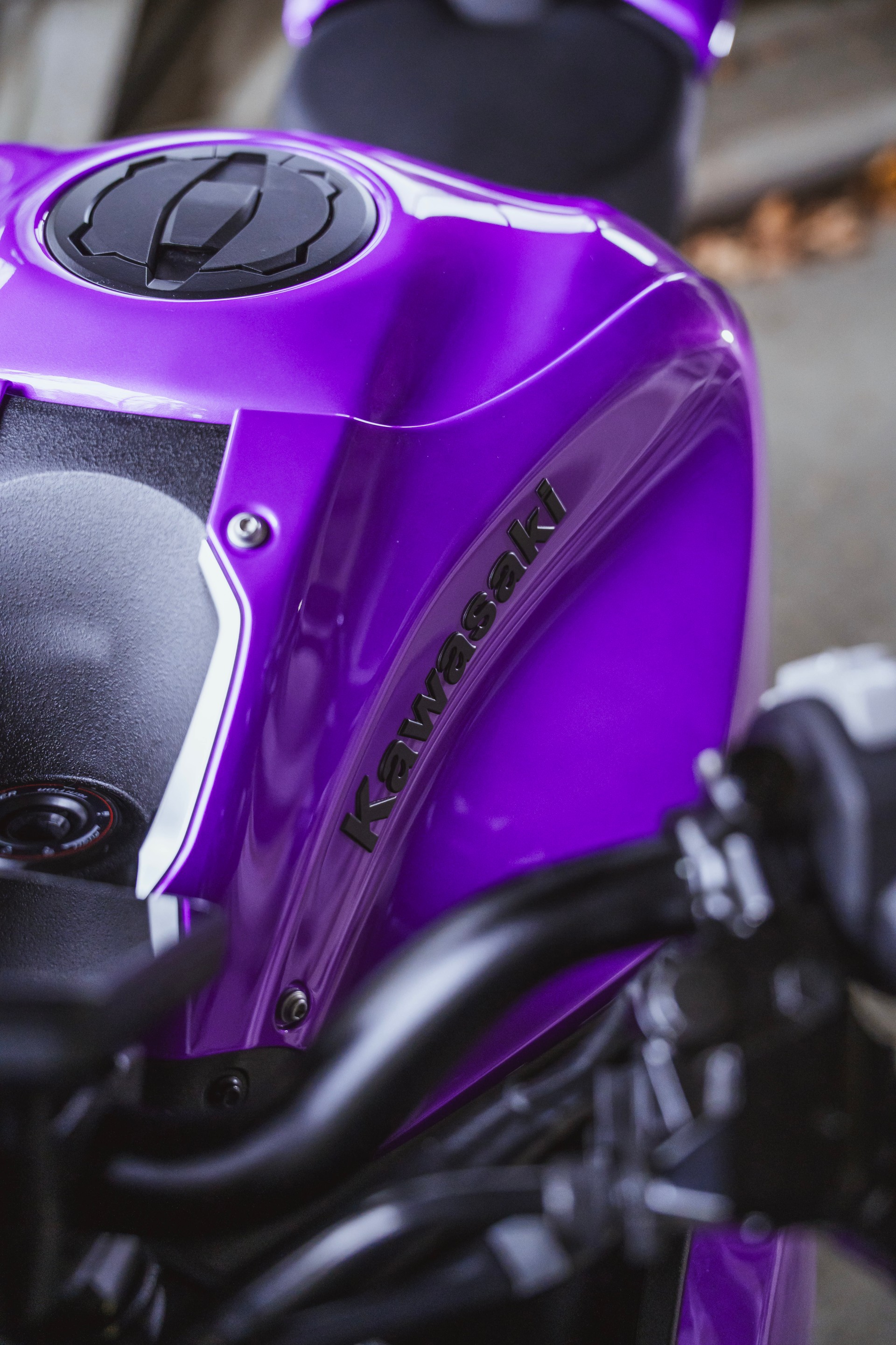 KAWASAKI Z 900 (35kW) MY27 - Sonderumbau violett-image-7