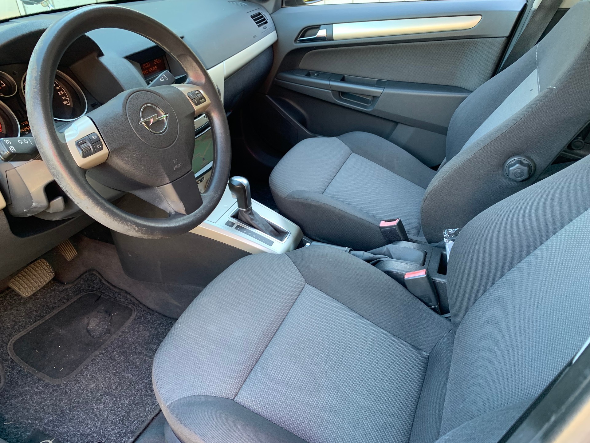 OPEL Astra 1.8i 16V Enjoy-image-11