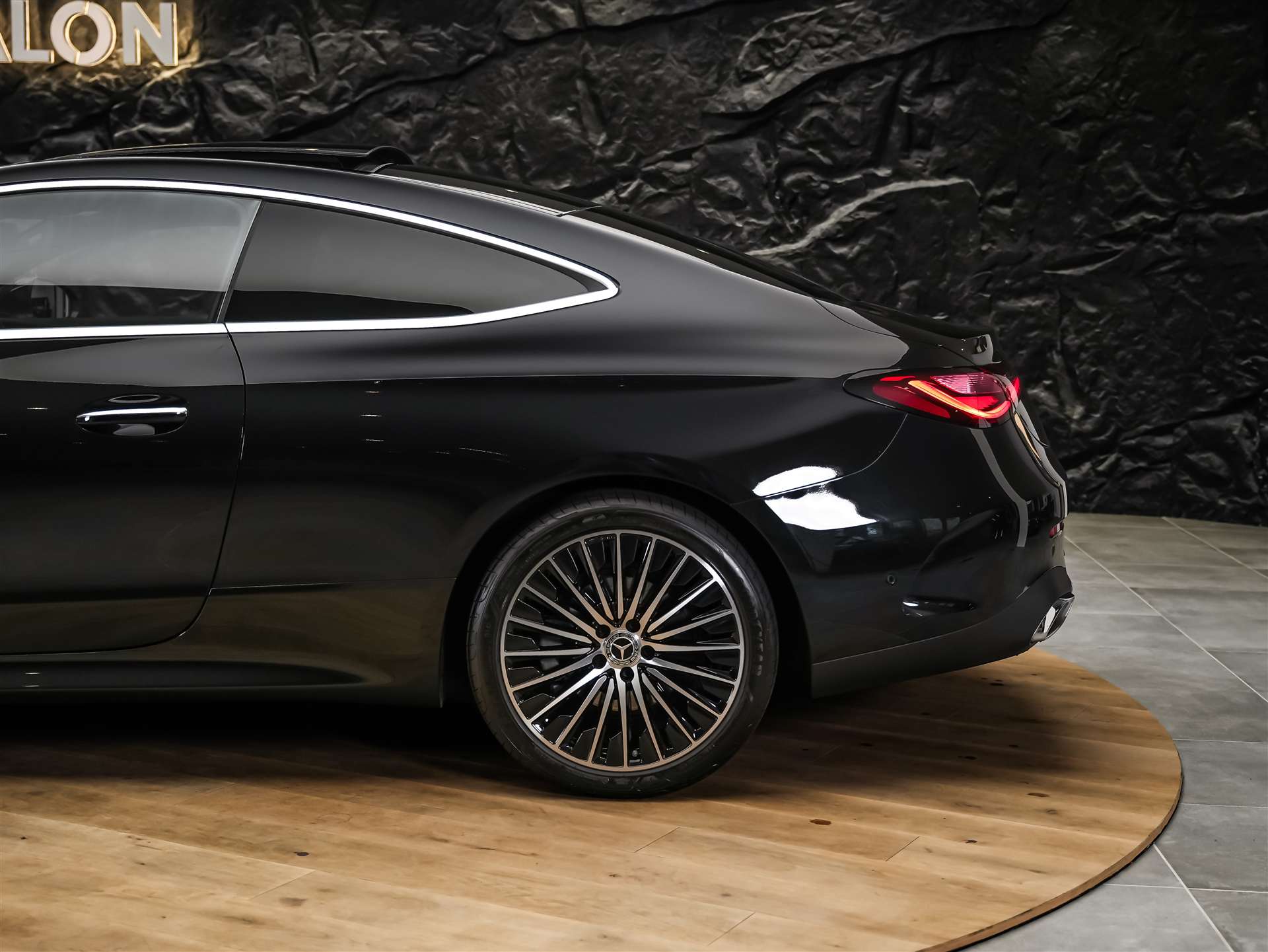 MERCEDES-BENZ CLE 220 d AMG Line Coupé 9G-Tronic *Werksgarantie*Panorama*-image-15