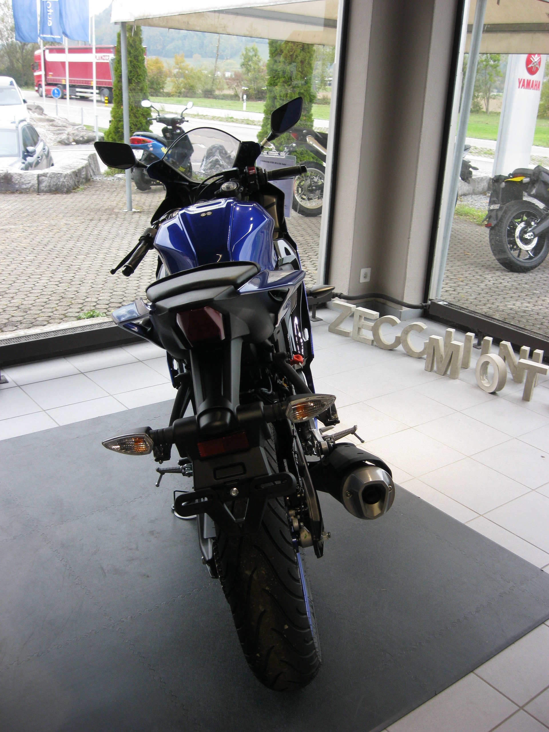 YAMAHA YZF-R 125 ABS-image-3