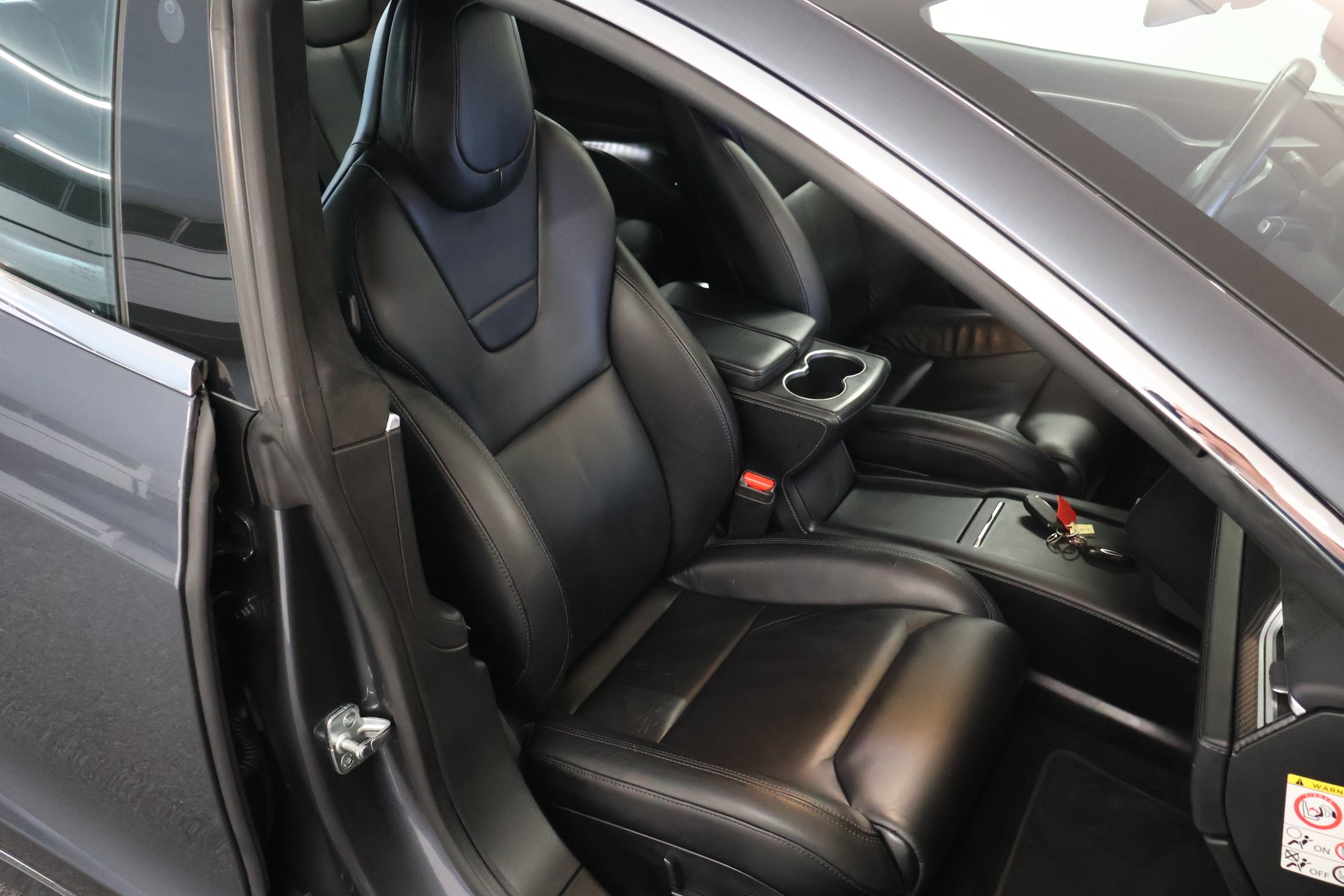 TESLA Model S 100 D Performance-image-15
