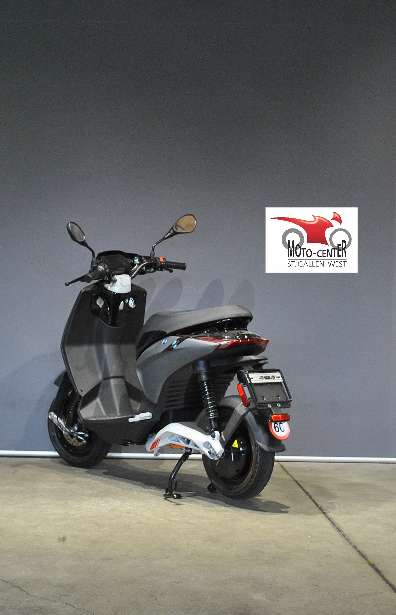 PIAGGIO Piaggio 1 Active 60km/h Full Electric-showroom-element-3