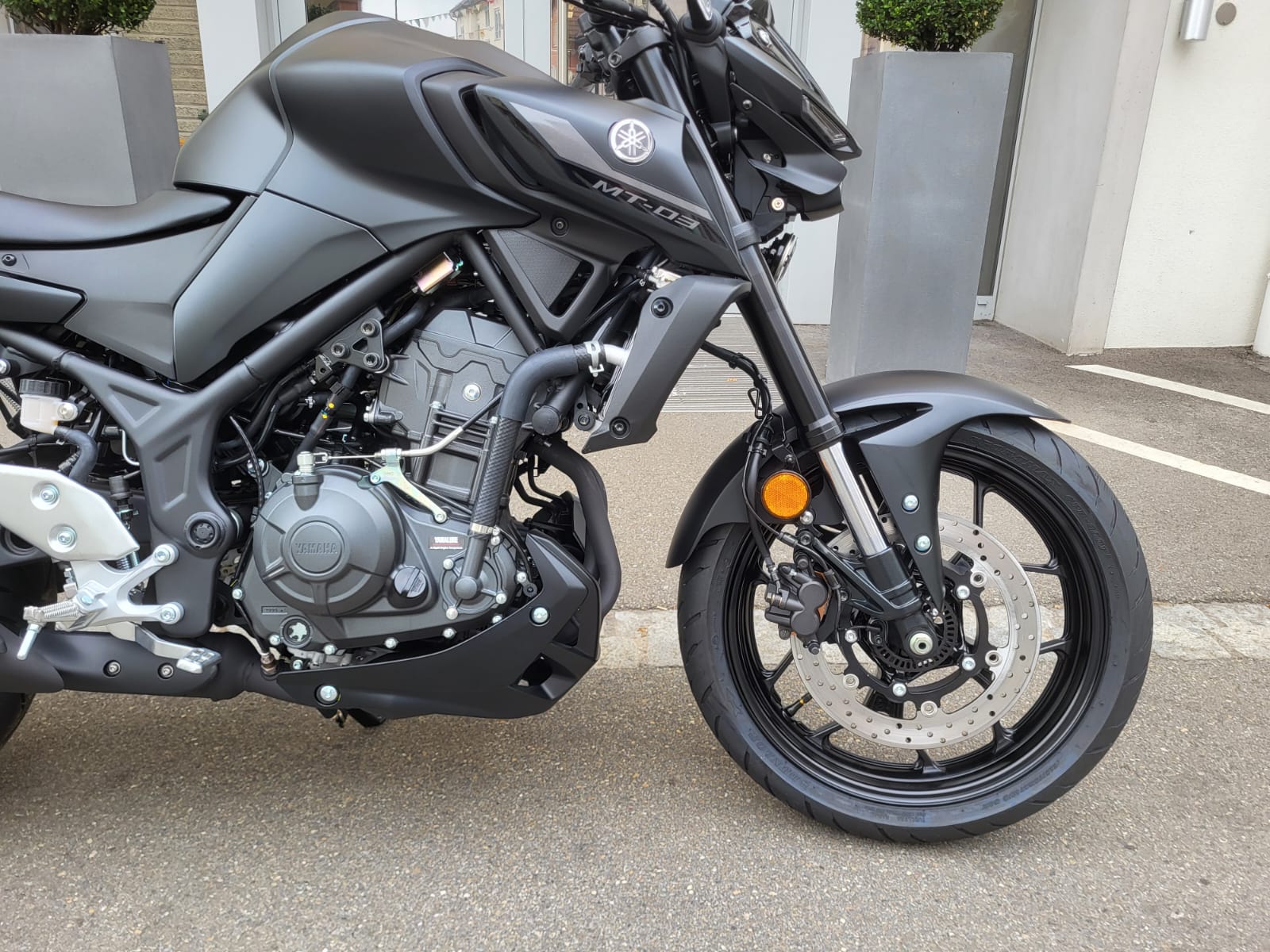 YAMAHA MT-03-image-2