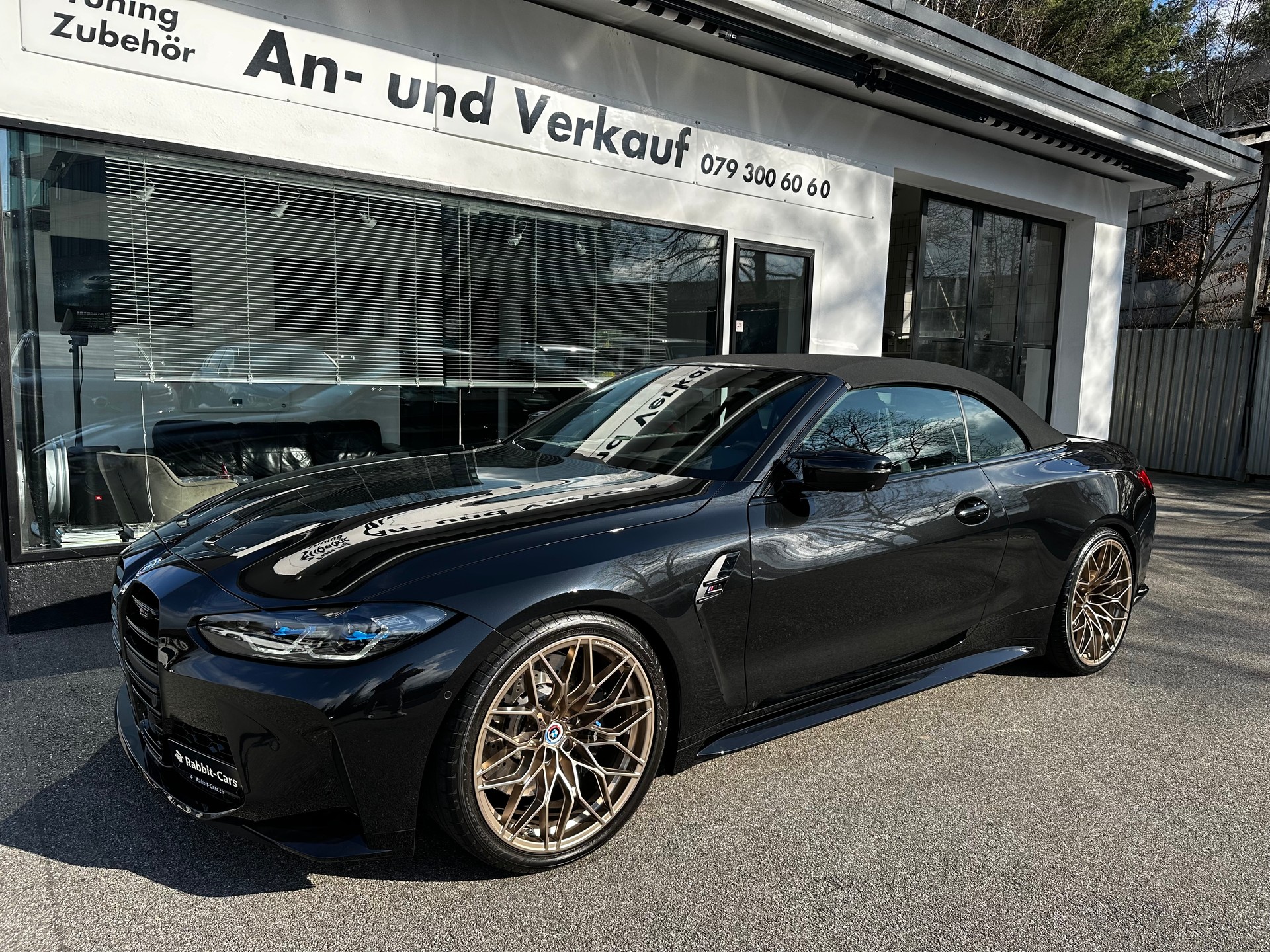 BMW M4 Cabrio Competition M xDrive-image-6