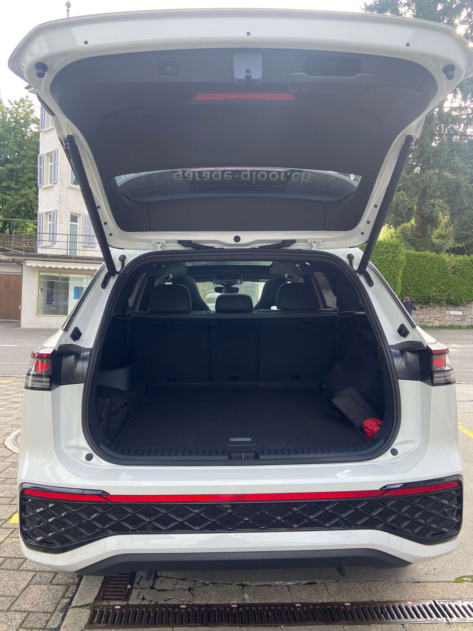 VW Tayron 2.0 TSI R-Line UNITED DSG 4Motion-image-7