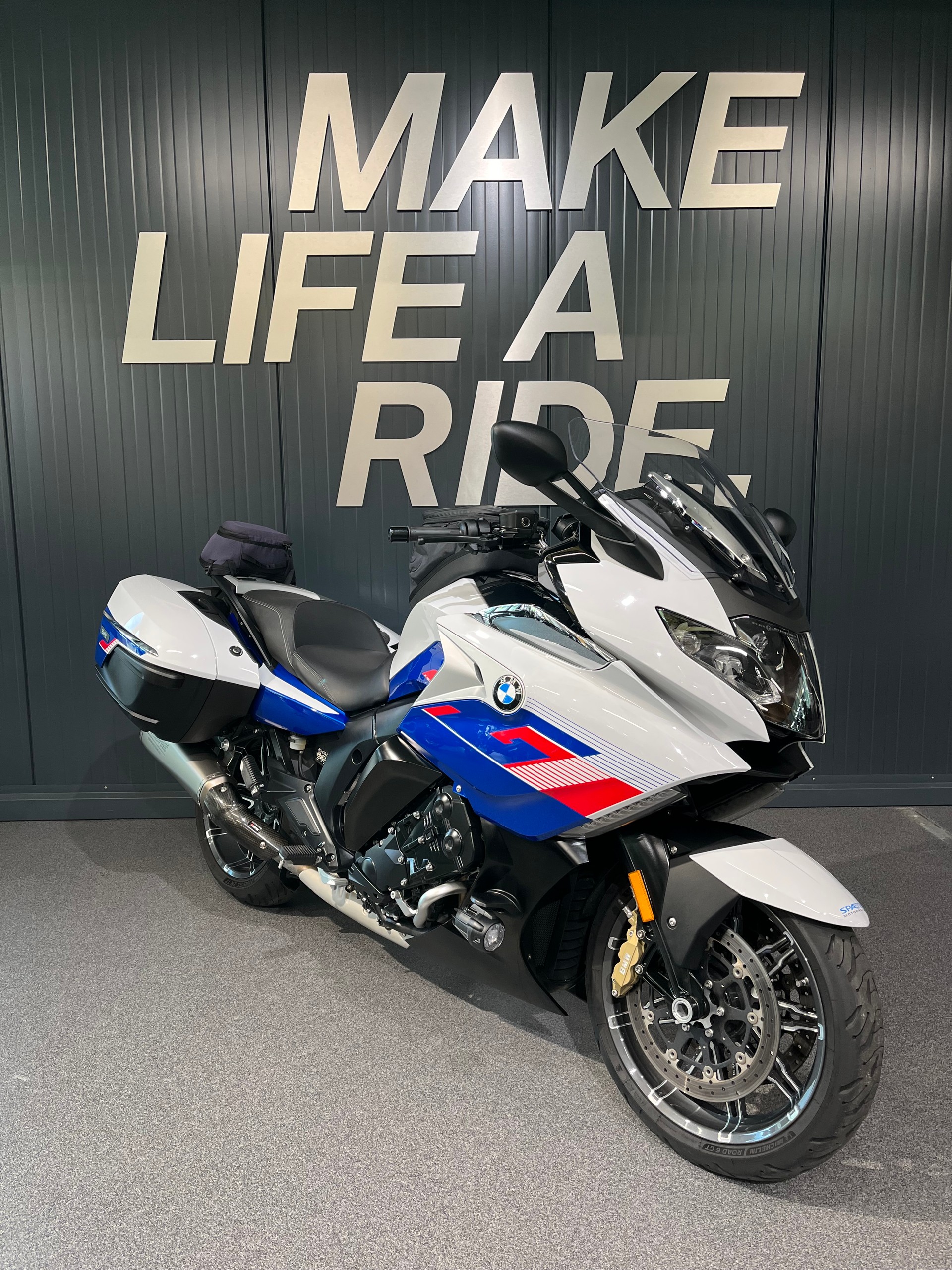 BMW K 1600 GT-image-1