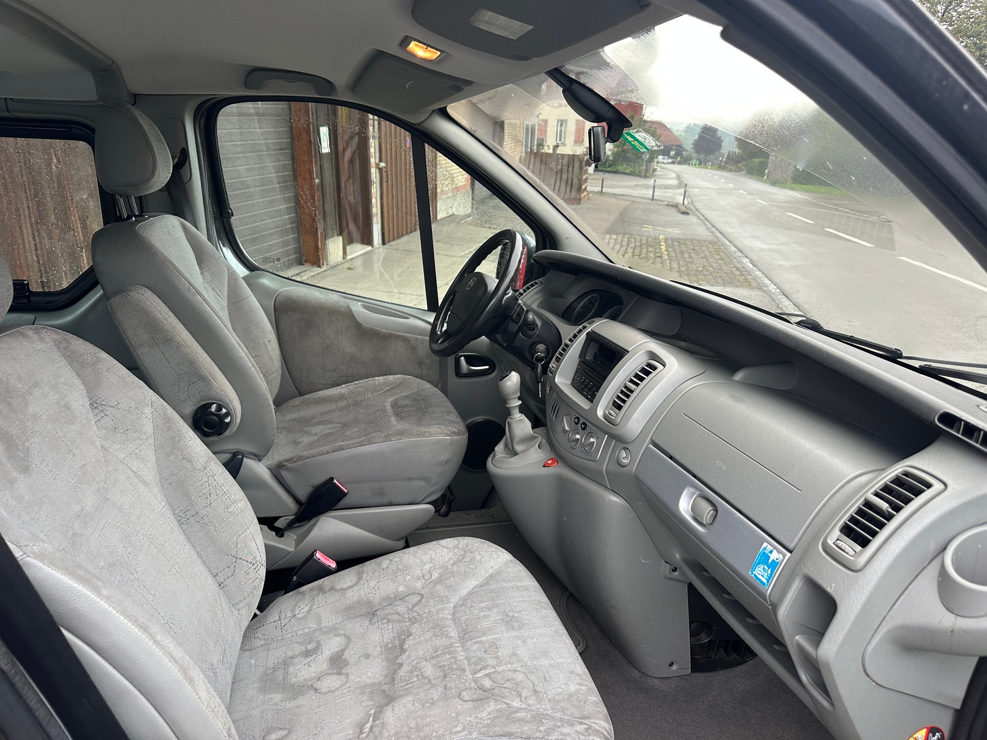 NISSAN Primastar Avantour 2.5dCi 150 Premium 8Pl-image-8