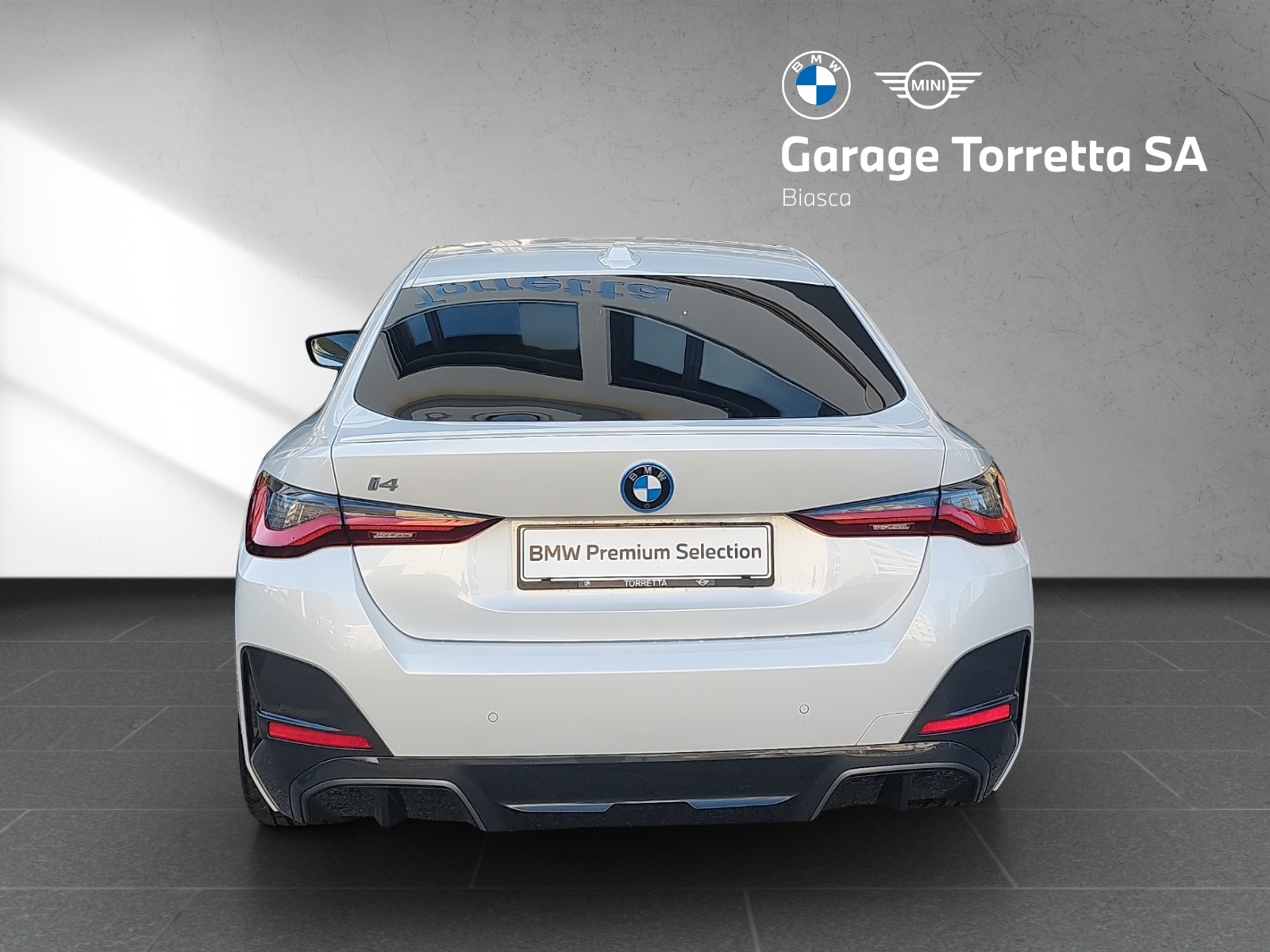 BMW i4 eDrive 40 M Sport-image-4