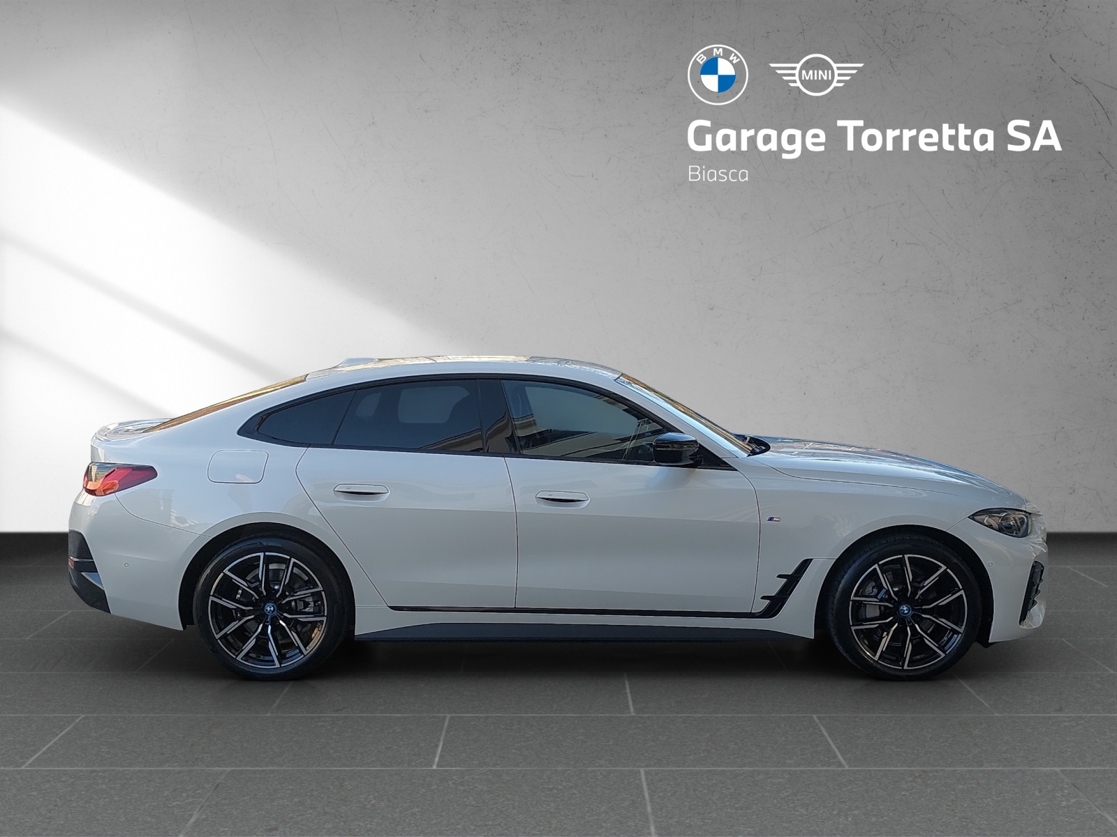 BMW i4 eDrive 40 M Sport-image-6