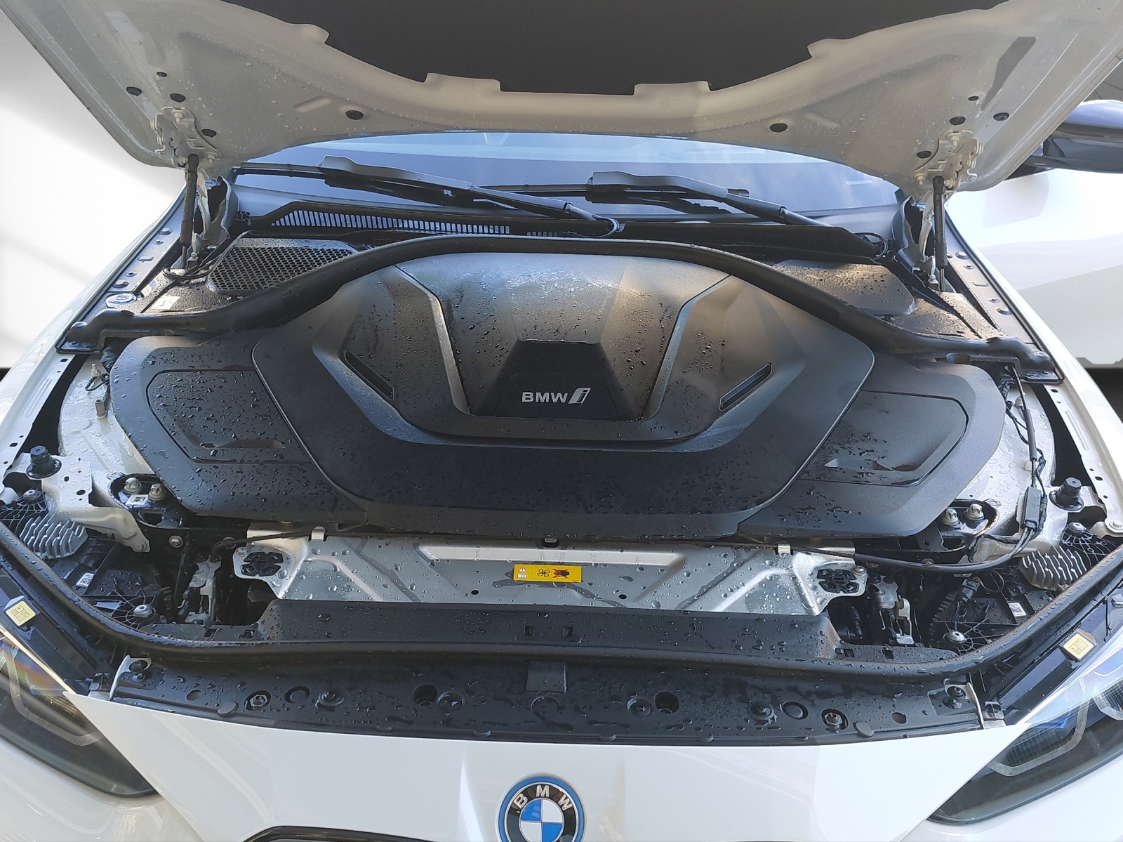 BMW i4 eDrive 40 M Sport-image-19