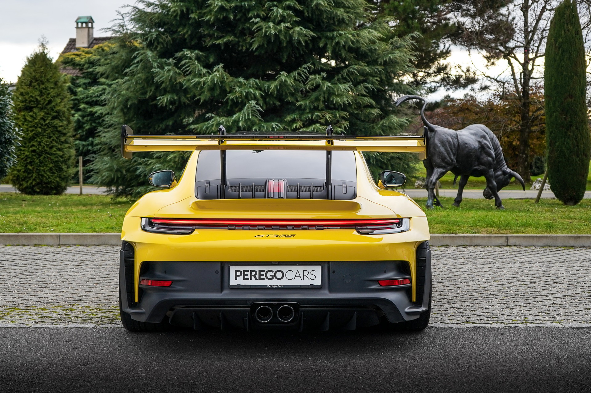 PORSCHE 911 GT3 RS-image-4