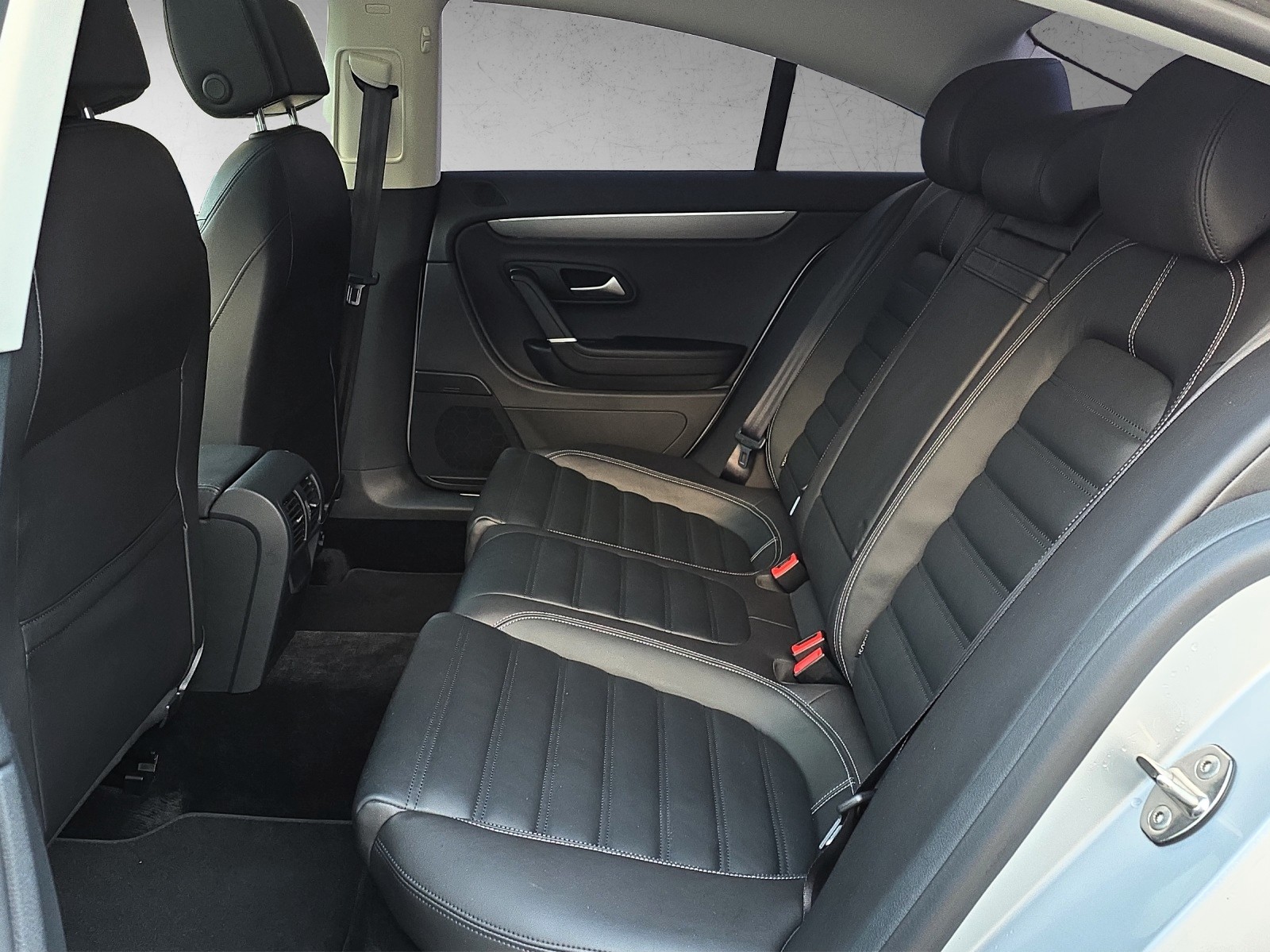 VW CC 2.0 TDI BlueMotion Technology DSG-image-11