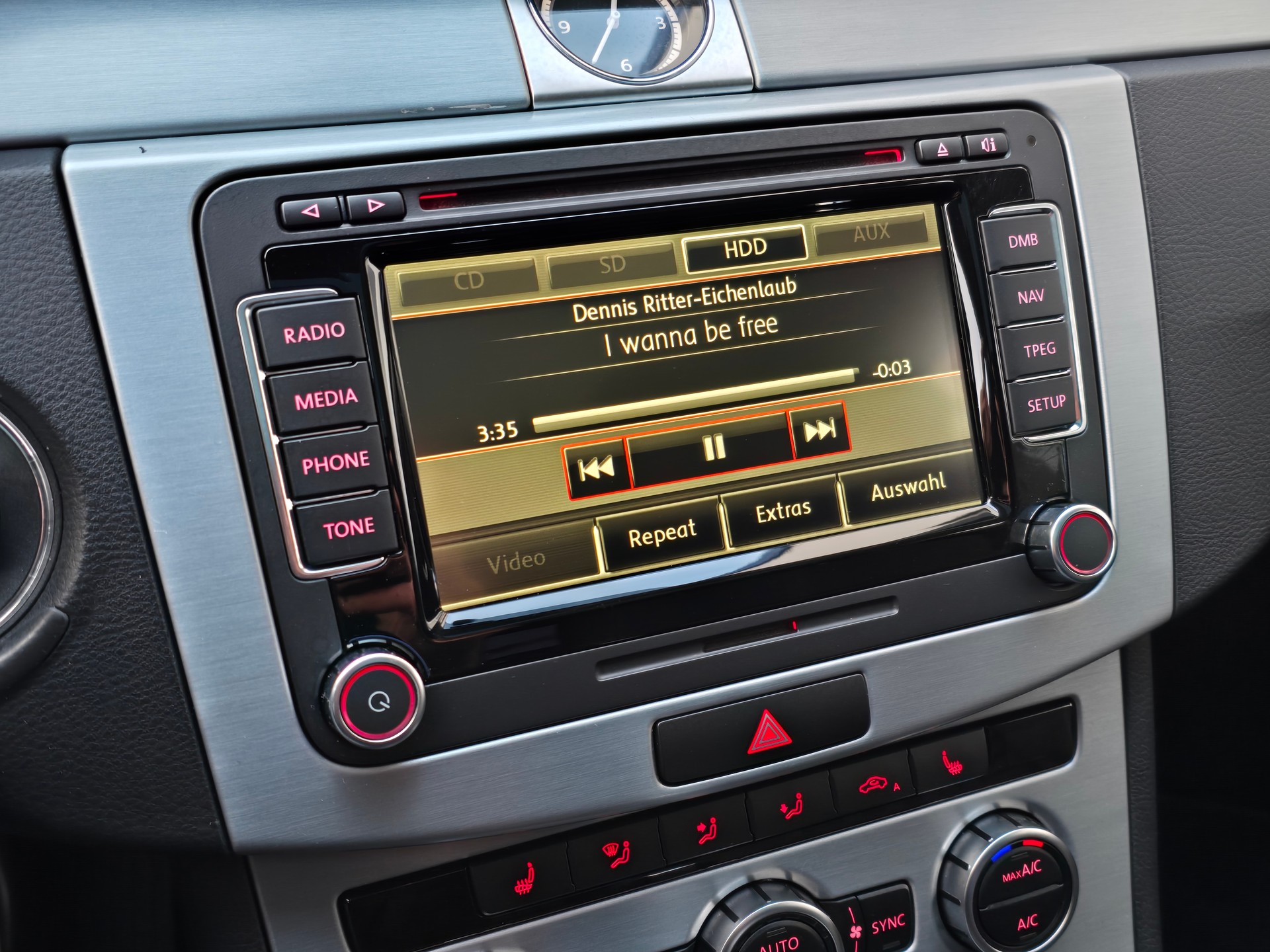 VW CC 2.0 TDI BlueMotion Technology DSG-image-17