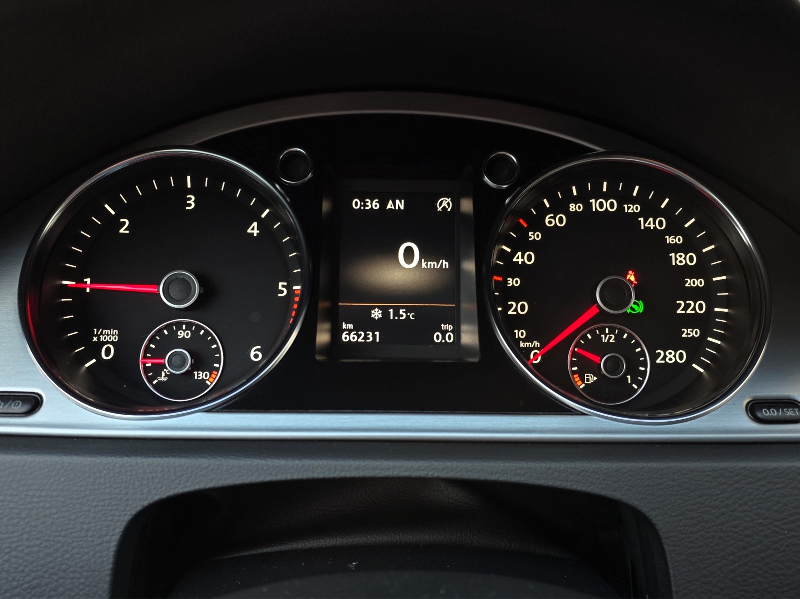 VW CC 2.0 TDI BlueMotion Technology DSG-image-15