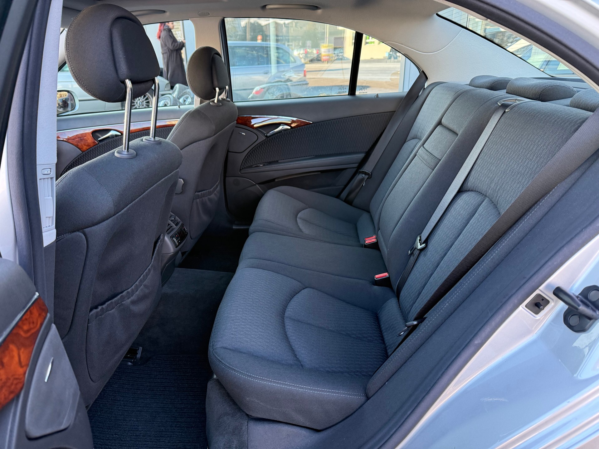 MERCEDES-BENZ E 320 Elégance Automatic-image-13