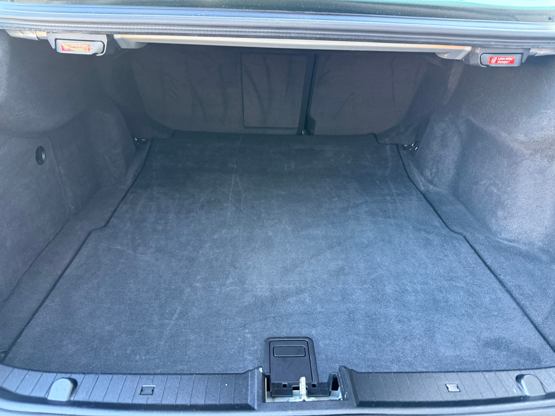 MERCEDES-BENZ E 320 Elégance Automatic-image-18