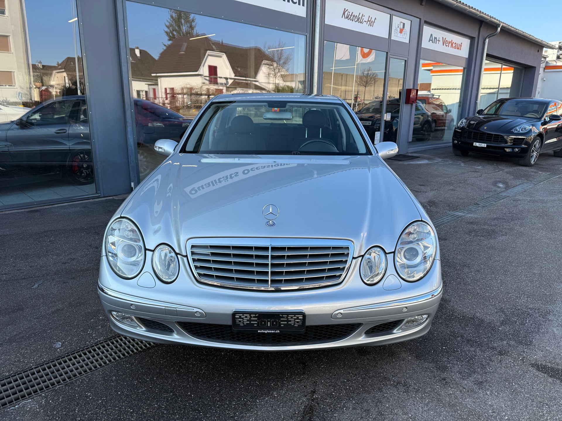 MERCEDES-BENZ E 320 Elégance Automatic-showroom-element-3