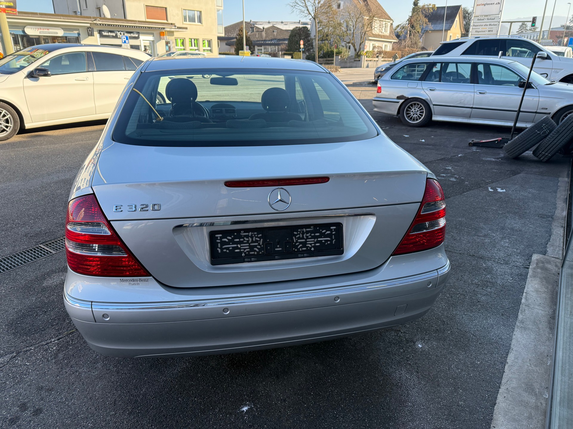 MERCEDES-BENZ E 320 Elégance Automatic-image-7