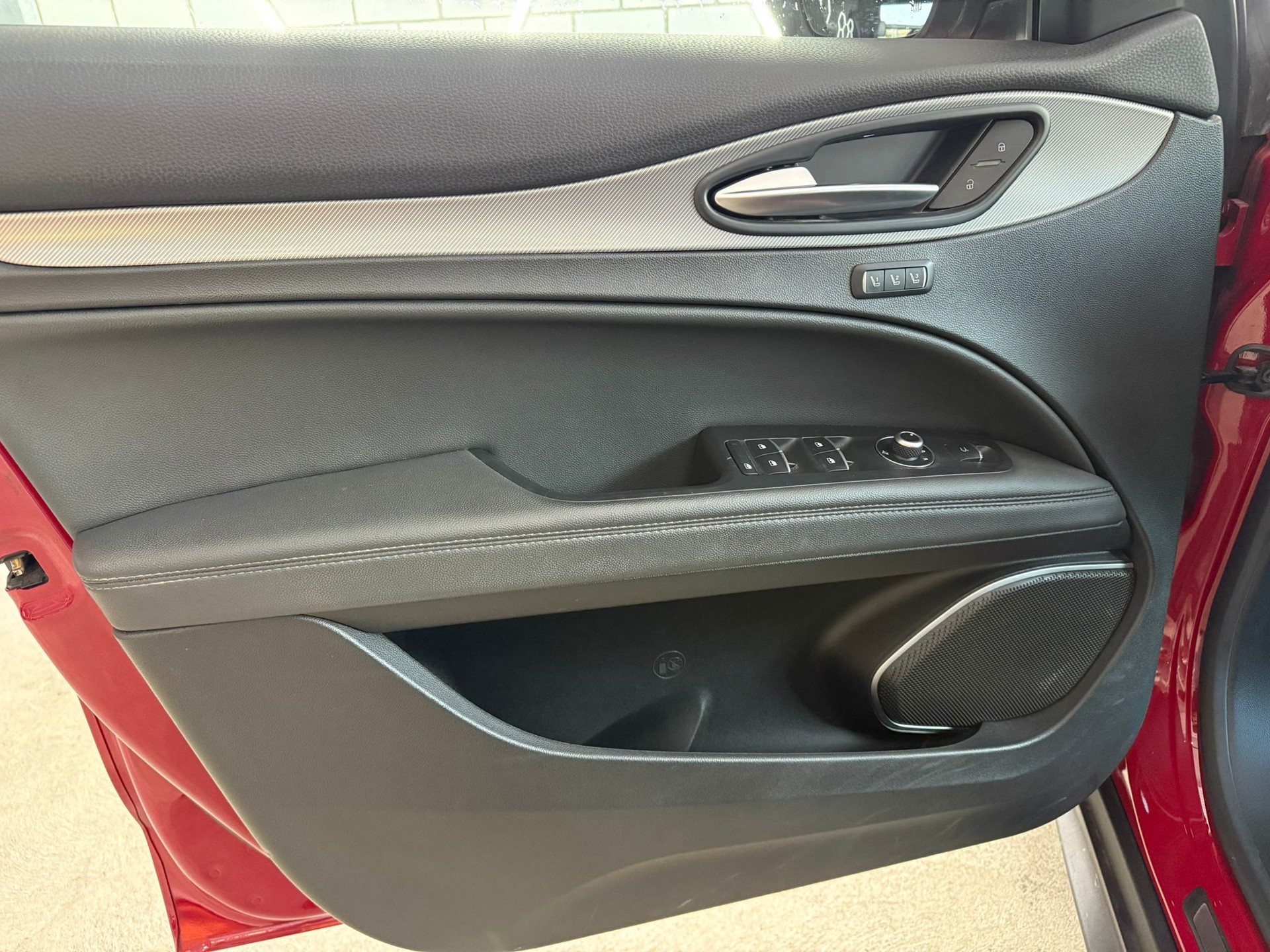 ALFA ROMEO Stelvio 2.2 JTDM Pack Veloce Q4-image-5