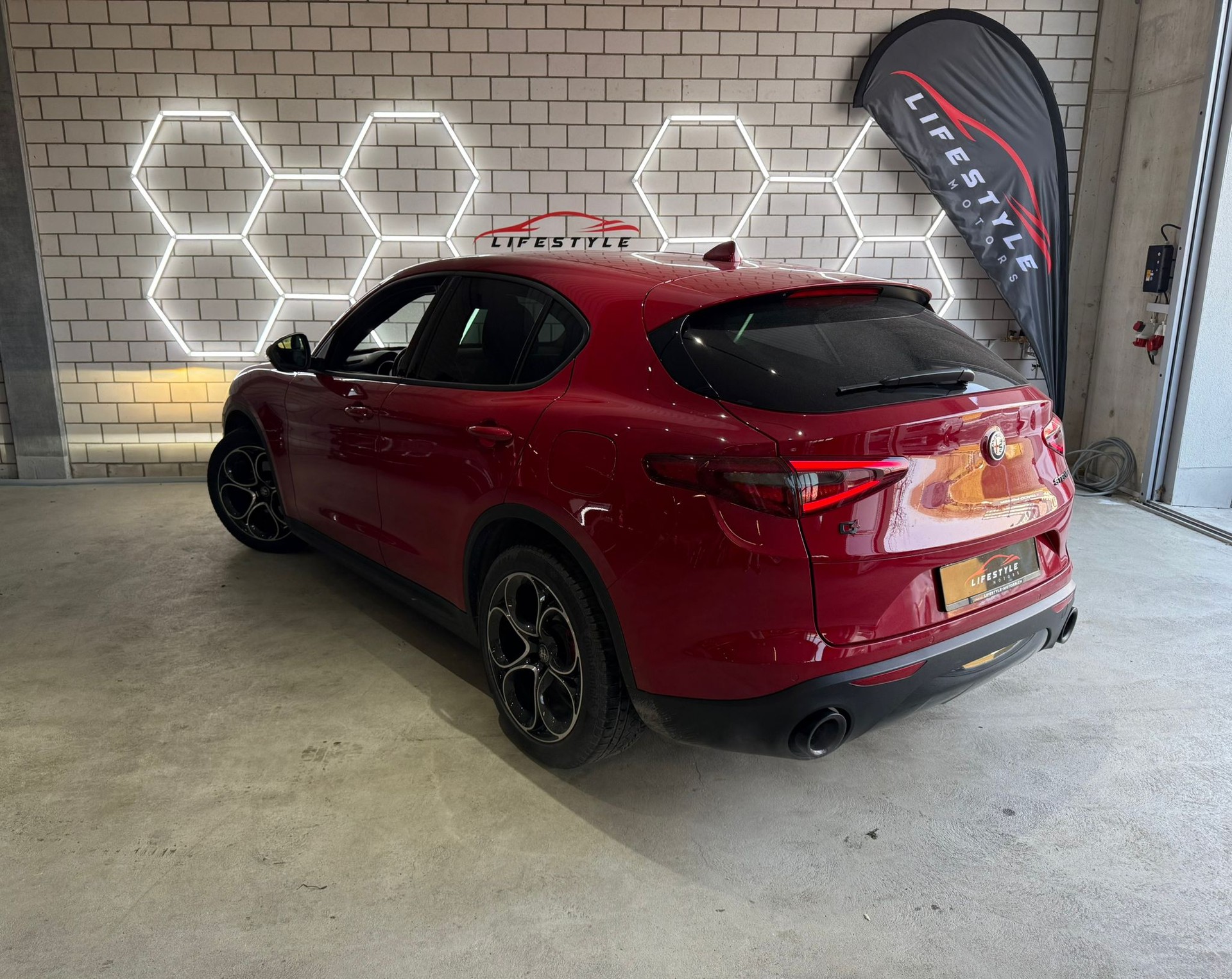 ALFA ROMEO Stelvio 2.2 JTDM Pack Veloce Q4-image-2