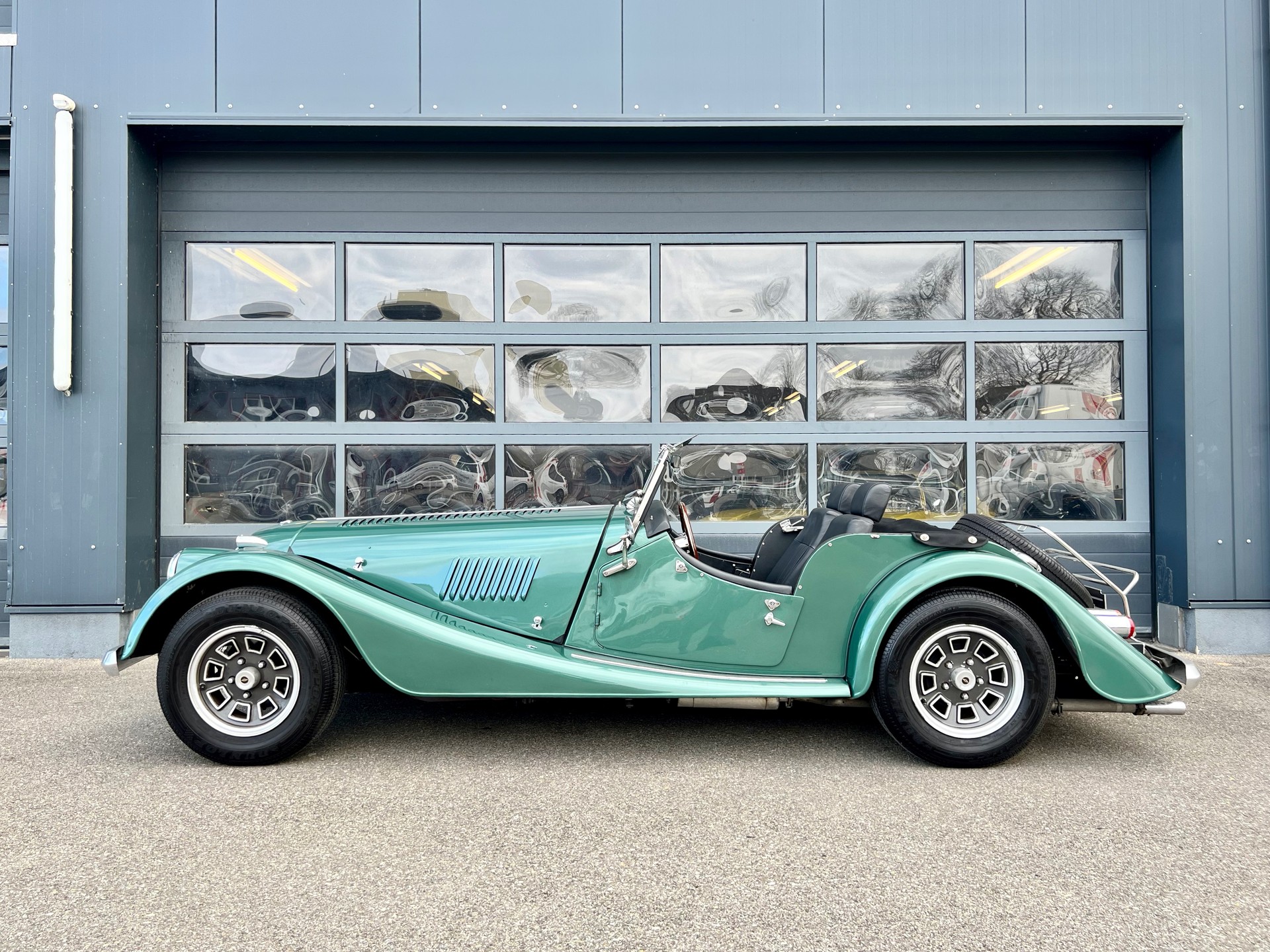 MORGAN PLUS 8-image-1