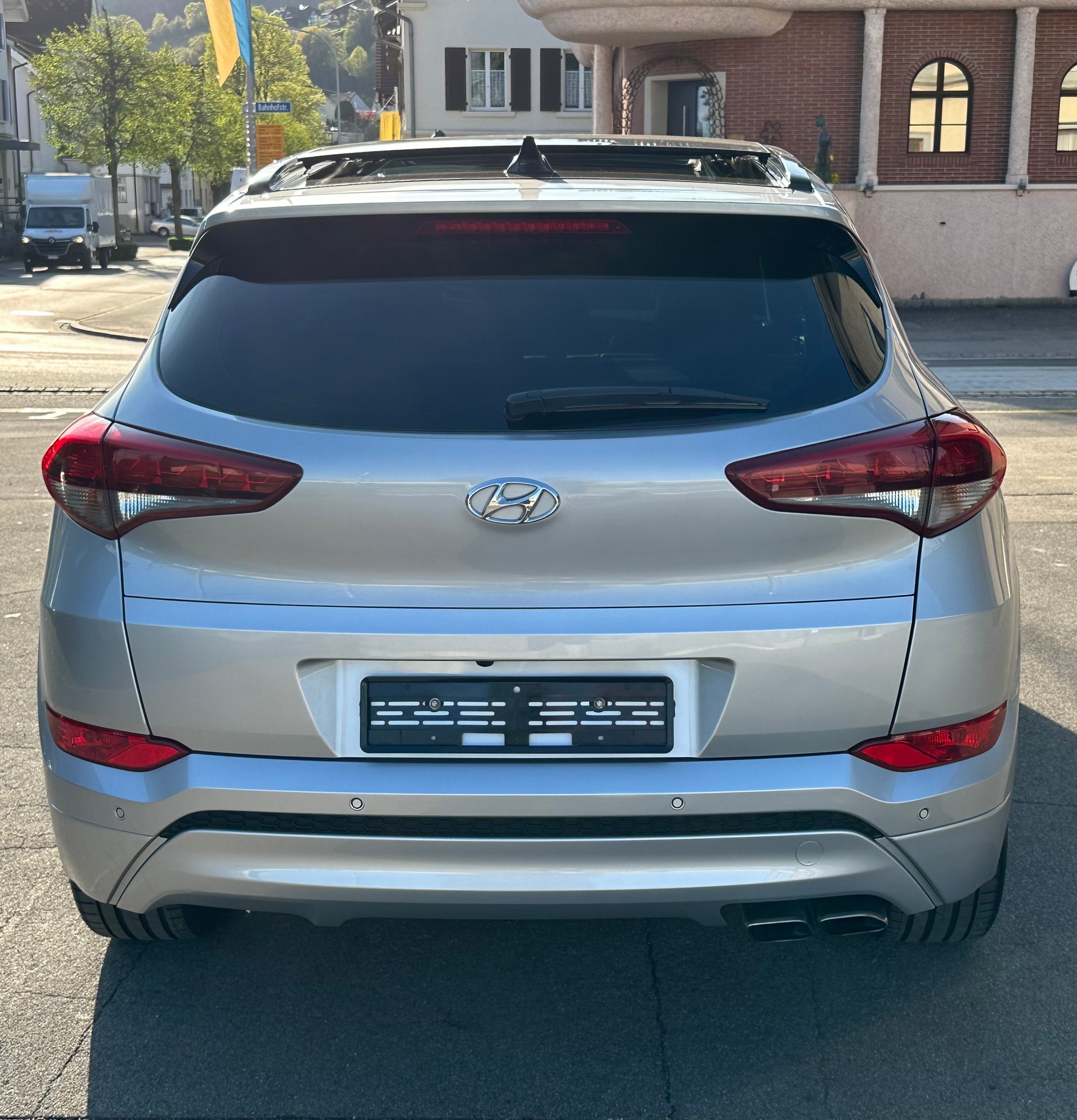 HYUNDAI Tucson 2.0 CRDI Vertex 4WD Automatic-image-3
