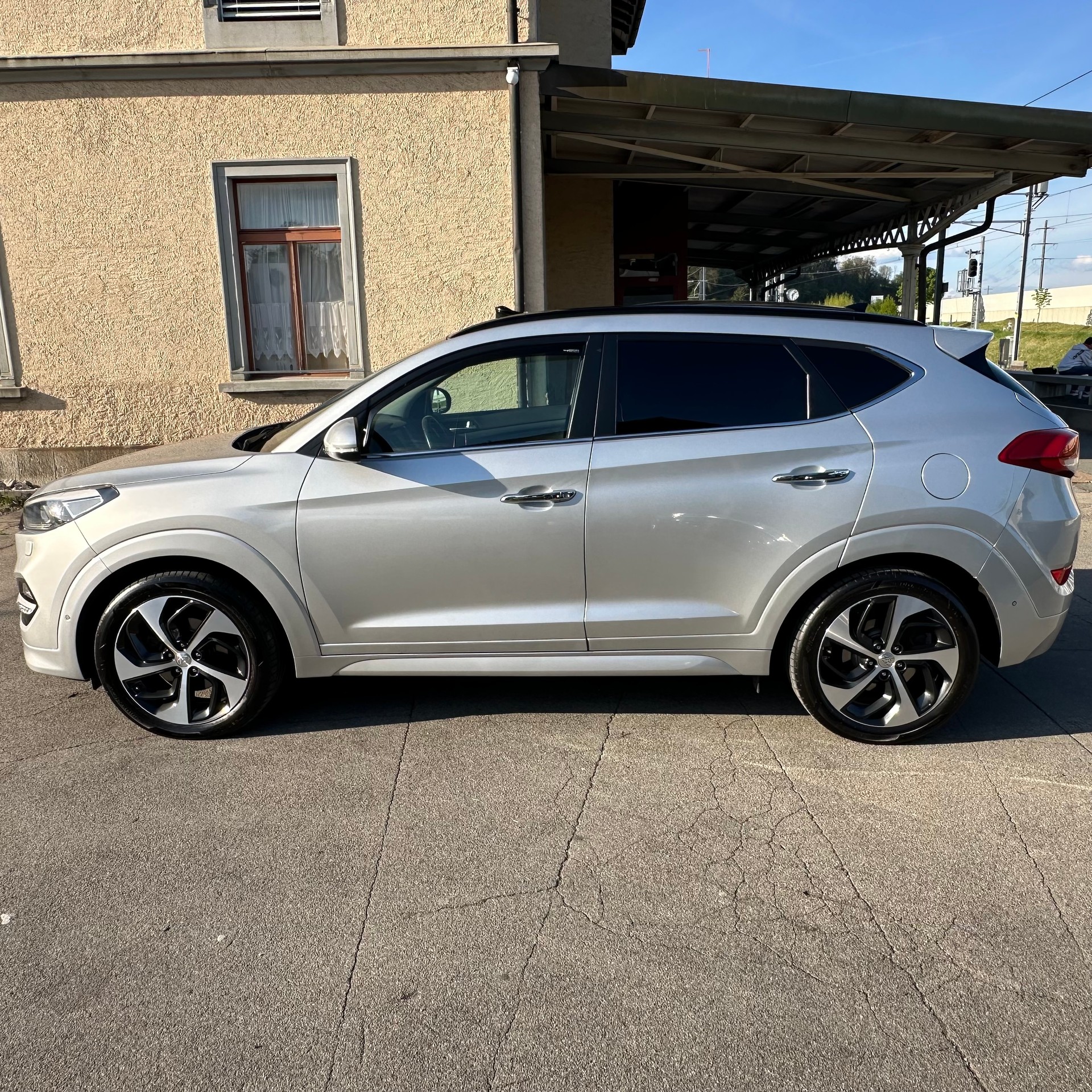HYUNDAI Tucson 2.0 CRDI Vertex 4WD Automatic-image-5