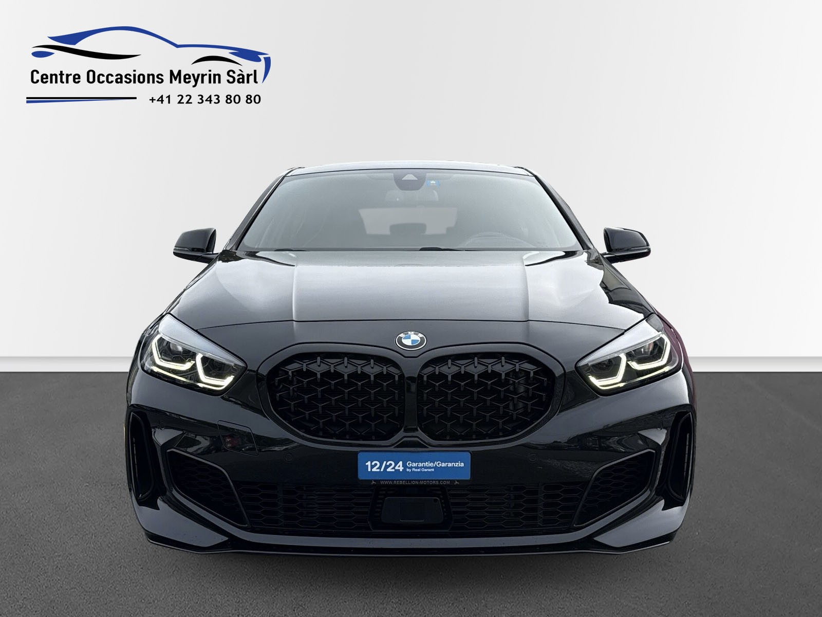 BMW M135i xDrive Steptronic-showroom-element-3