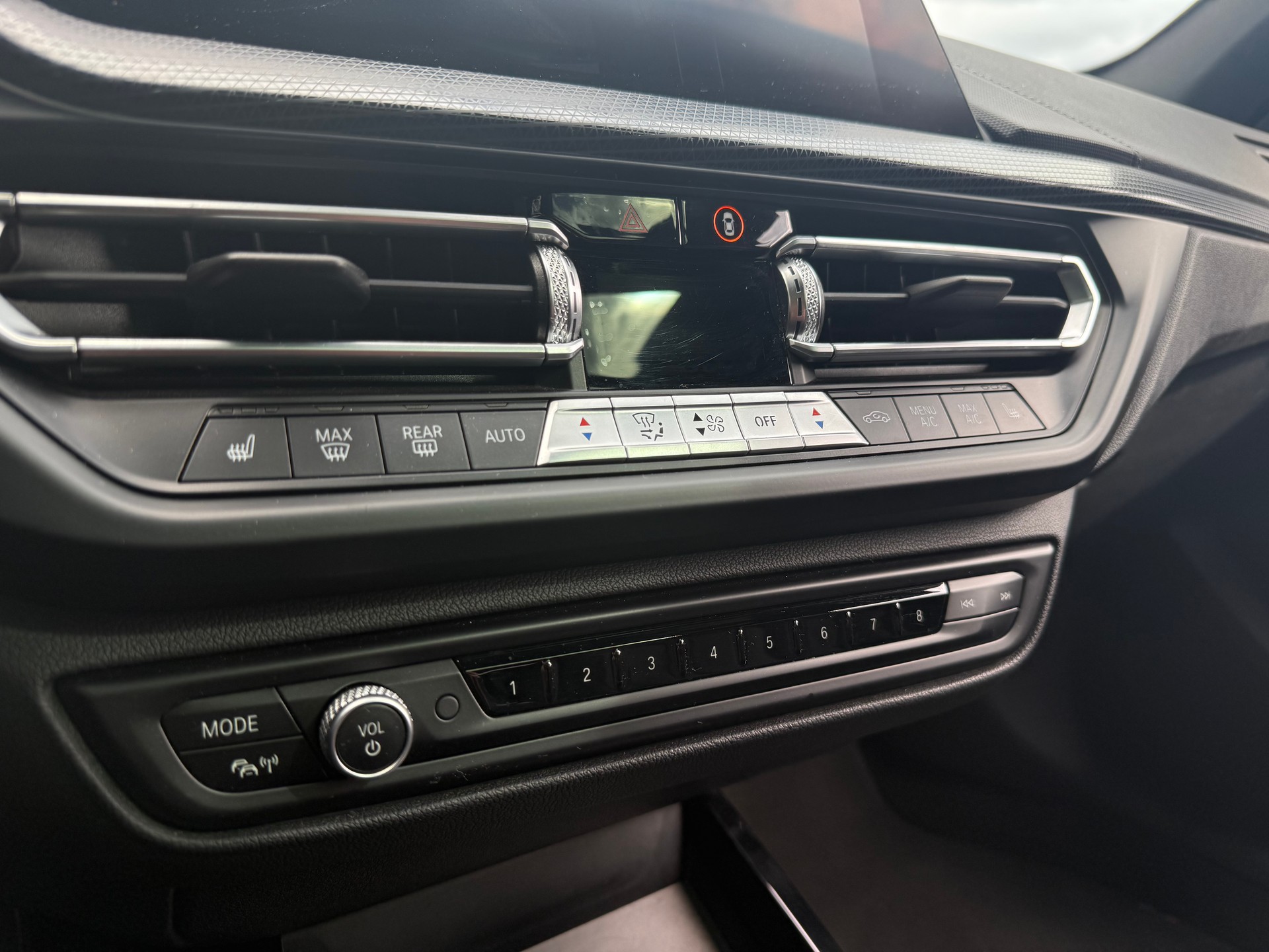 BMW M135i xDrive Steptronic-image-13