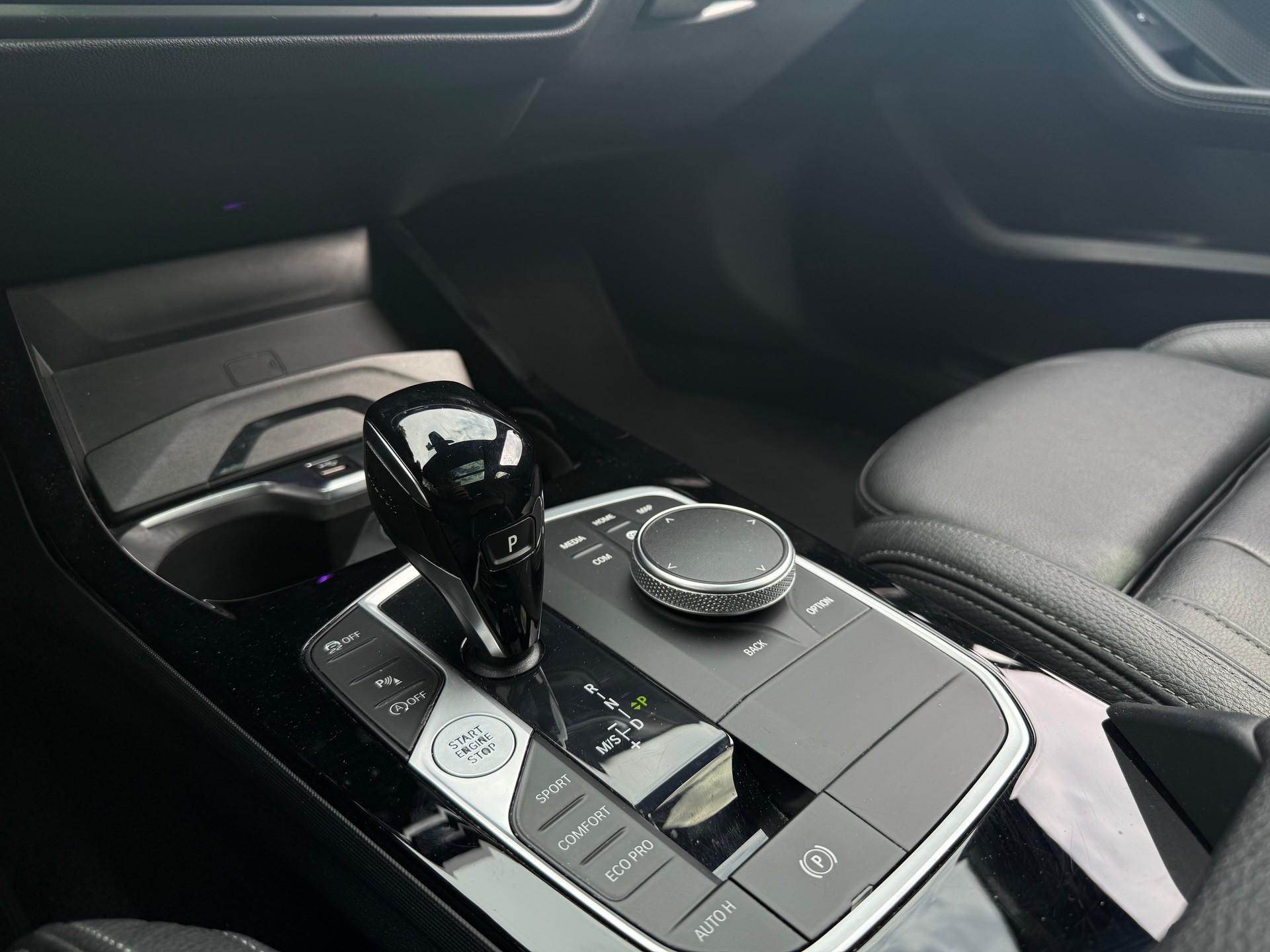 BMW M135i xDrive Steptronic-image-11