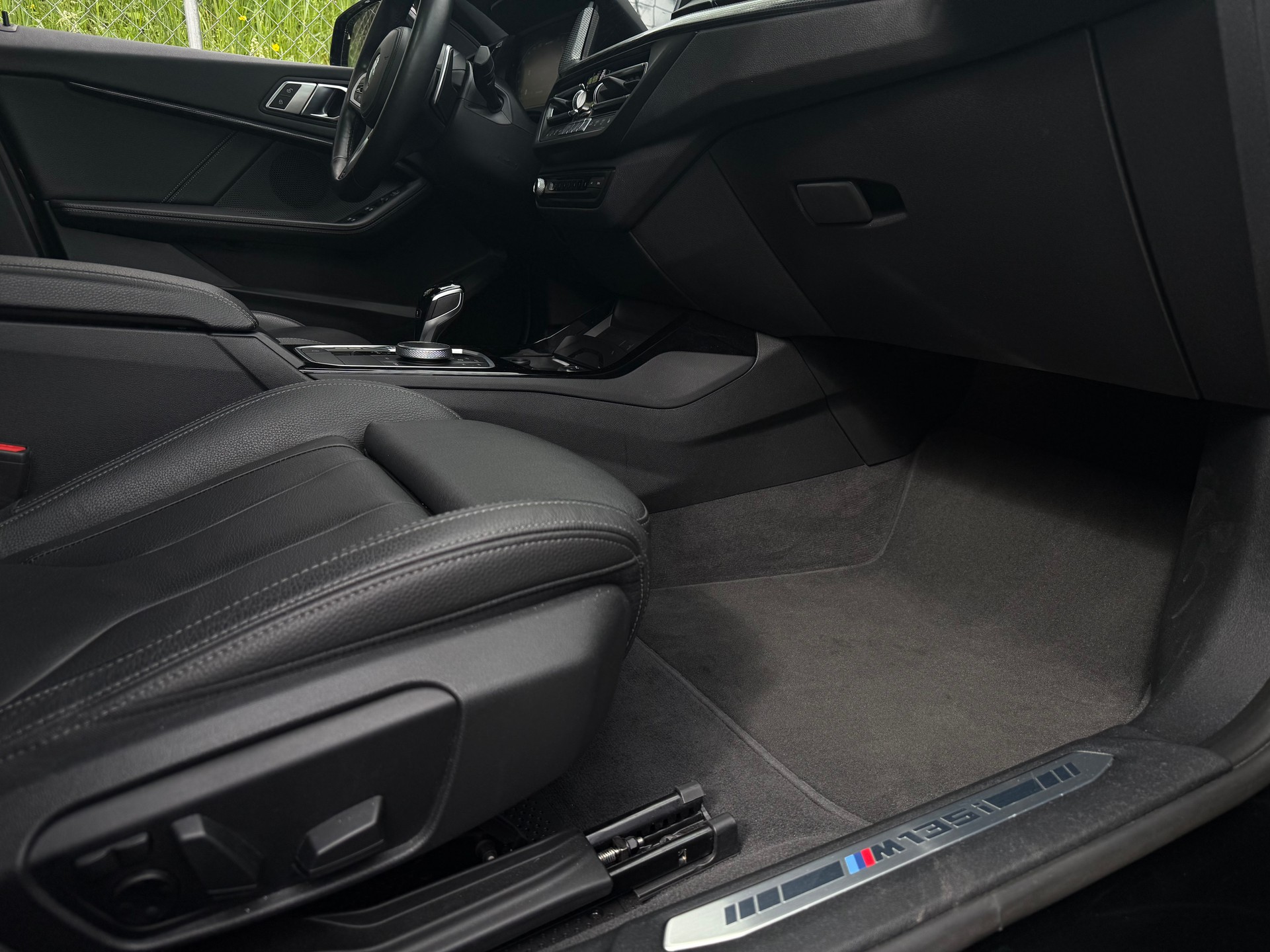 BMW M135i xDrive Steptronic-image-10