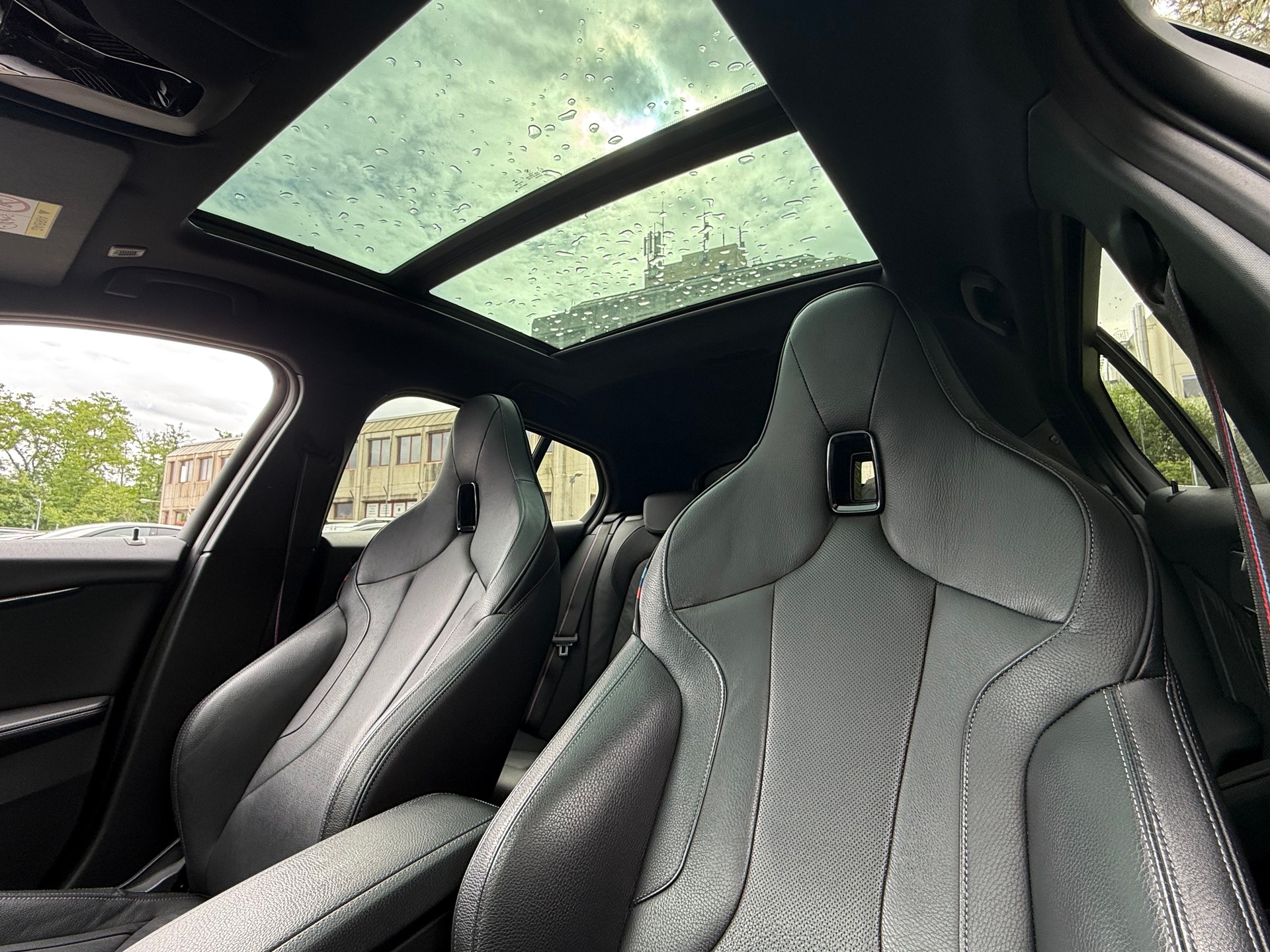 BMW M135i xDrive Steptronic-image-9