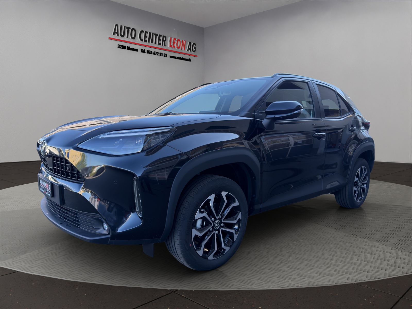 TOYOTA Yaris Cross 1.5 Active Drive e-CVT-showroom-element-1