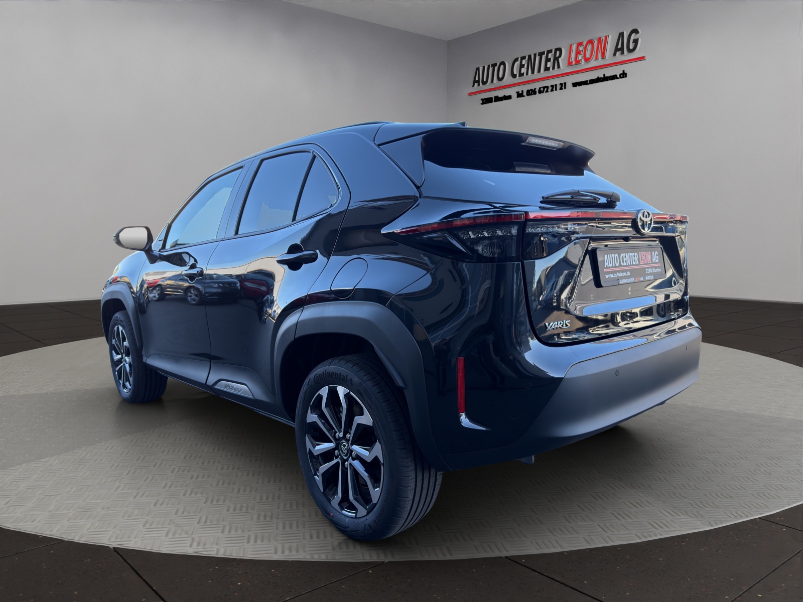 TOYOTA Yaris Cross 1.5 Active Drive e-CVT-showroom-element-3