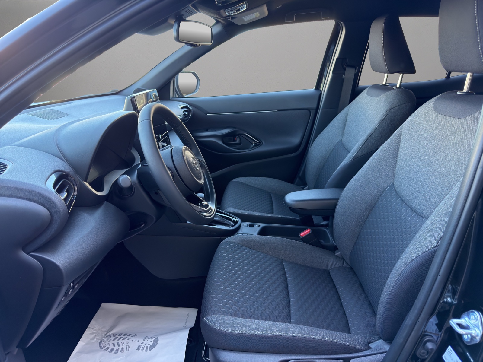 TOYOTA Yaris Cross 1.5 Active Drive e-CVT-image-8
