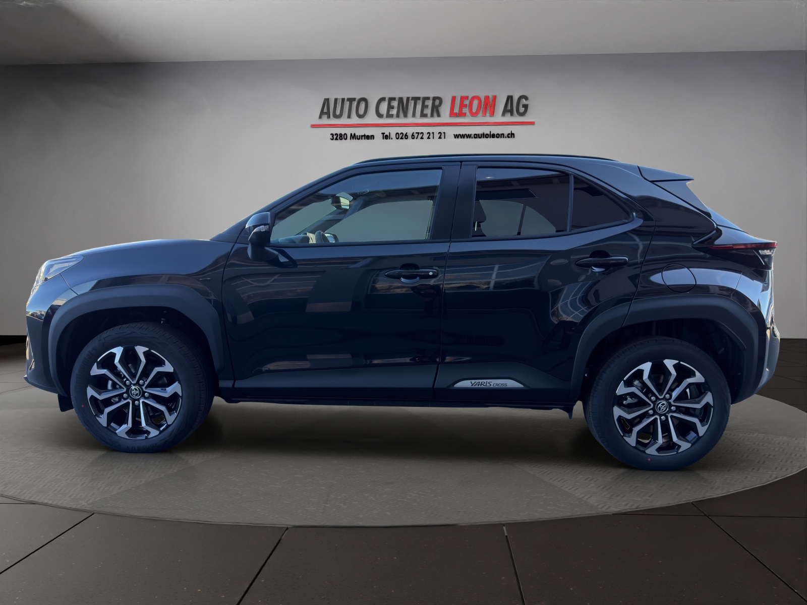 TOYOTA Yaris Cross 1.5 Active Drive e-CVT-showroom-element-2