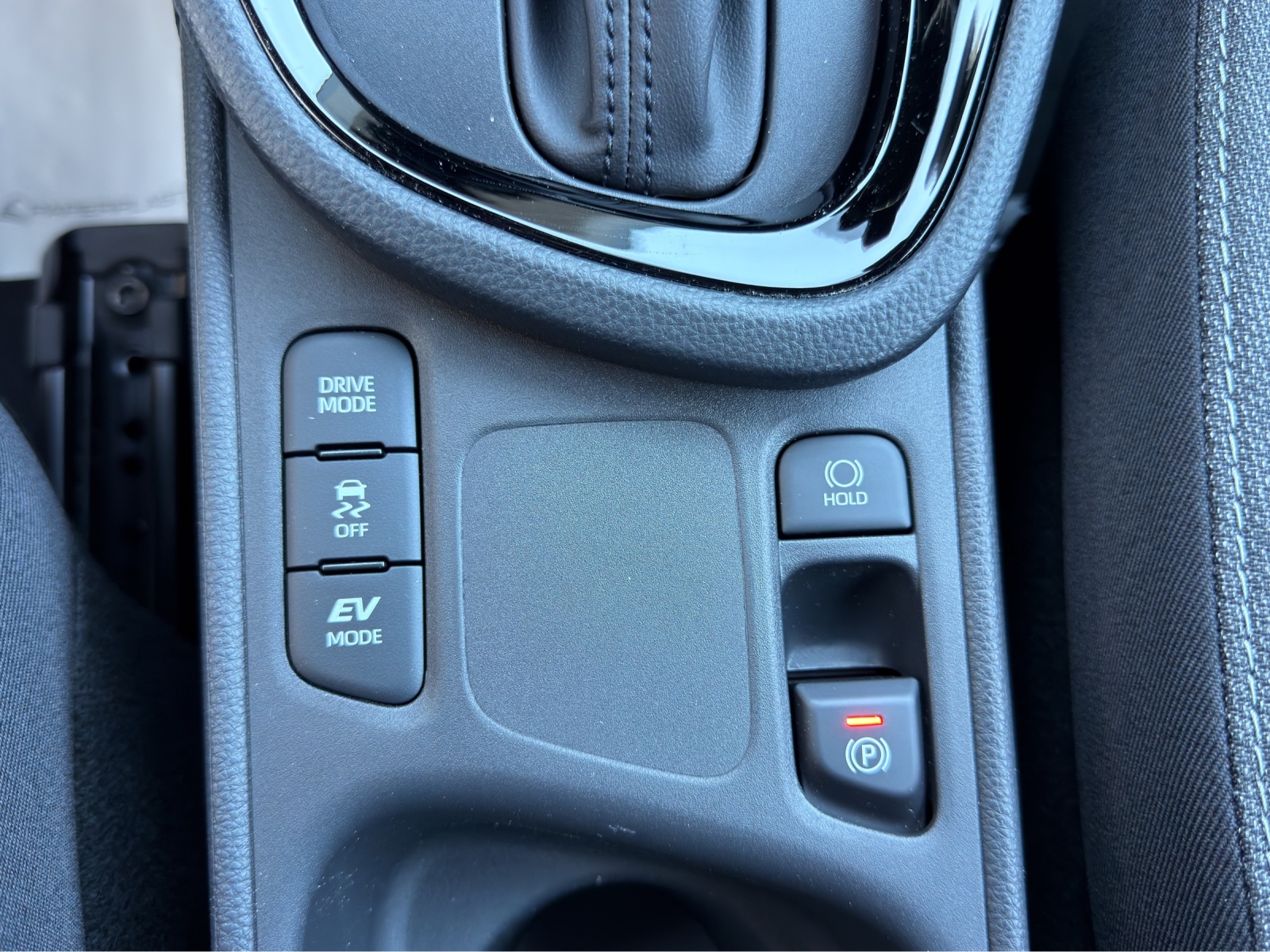 TOYOTA Yaris Cross 1.5 Active Drive e-CVT-image-22