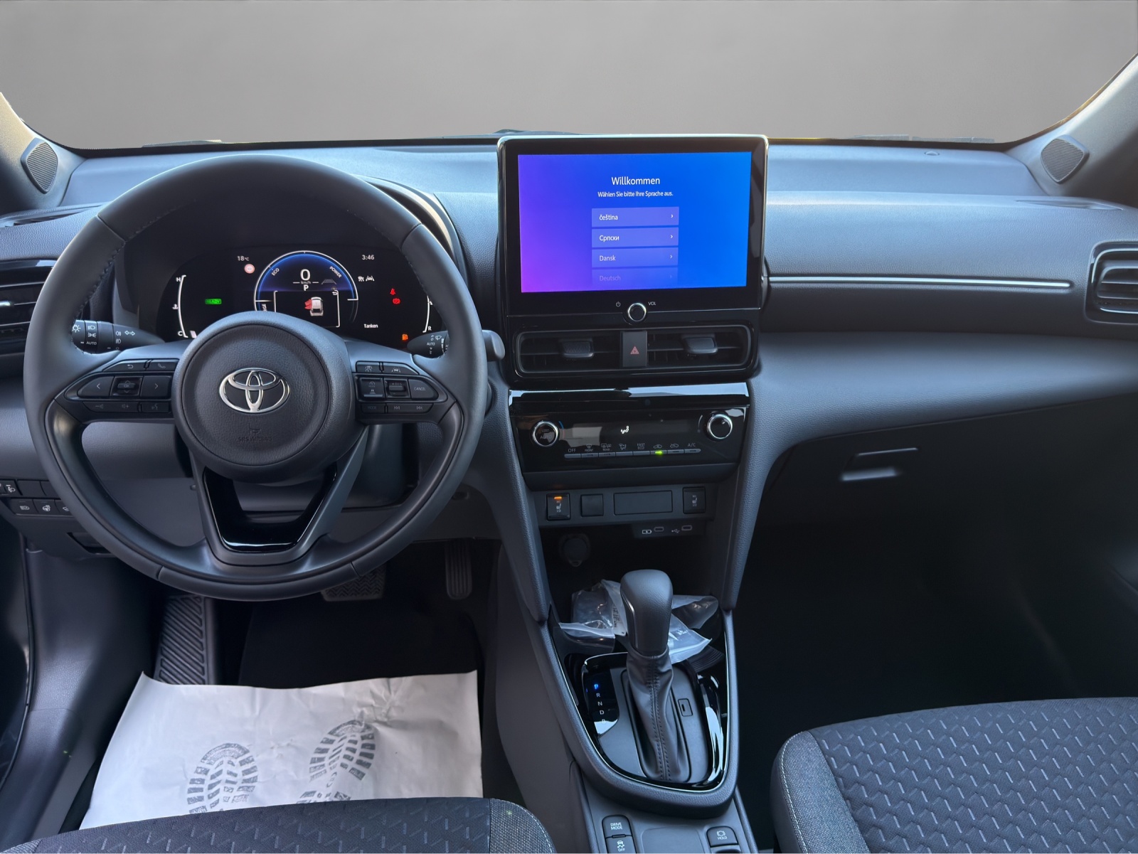 TOYOTA Yaris Cross 1.5 Active Drive e-CVT-image-13