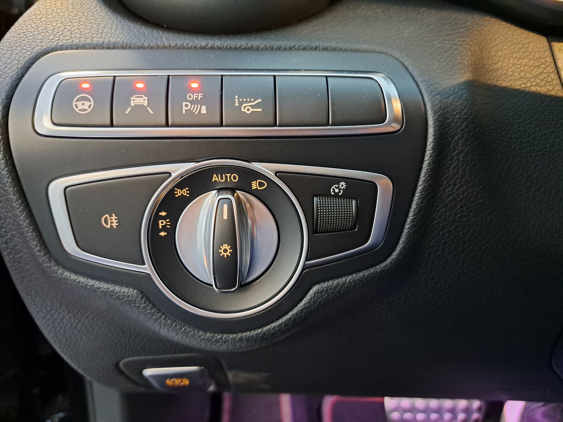 MERCEDES-BENZ C 43 AMG 4Matic 9G-Tronic-image-6