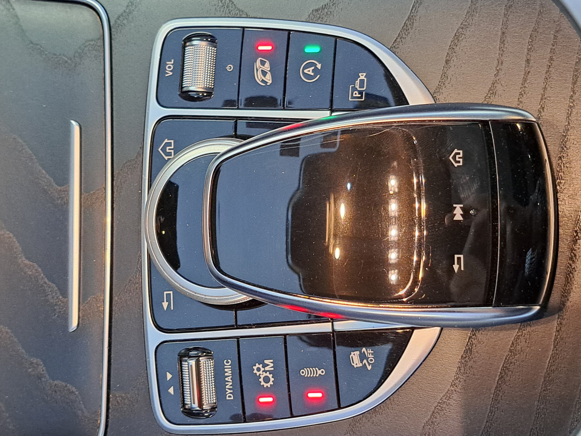 MERCEDES-BENZ C 43 AMG 4Matic 9G-Tronic-image-9