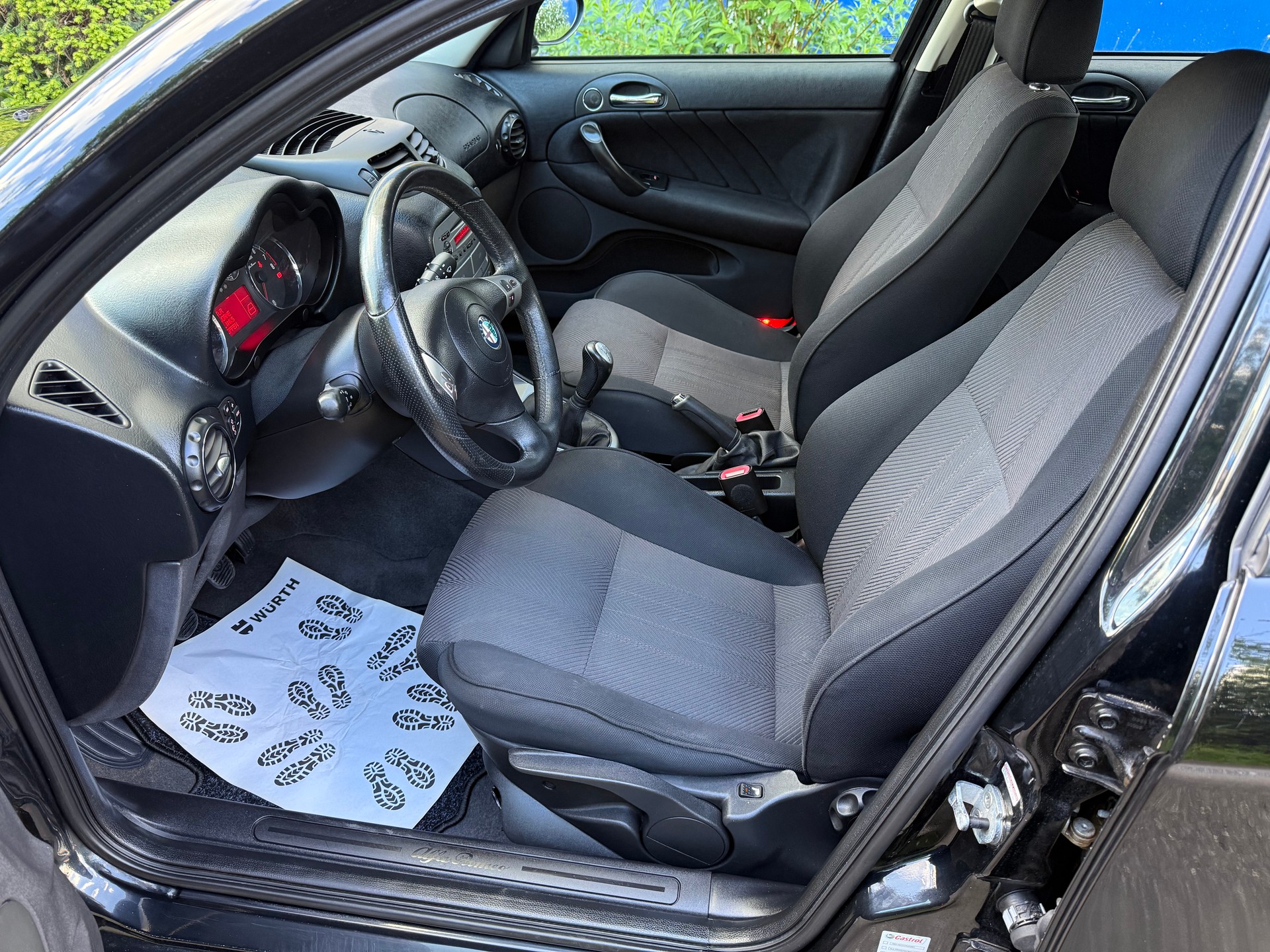ALFA ROMEO 147 1.6 TS 16V Distinctive-image-7