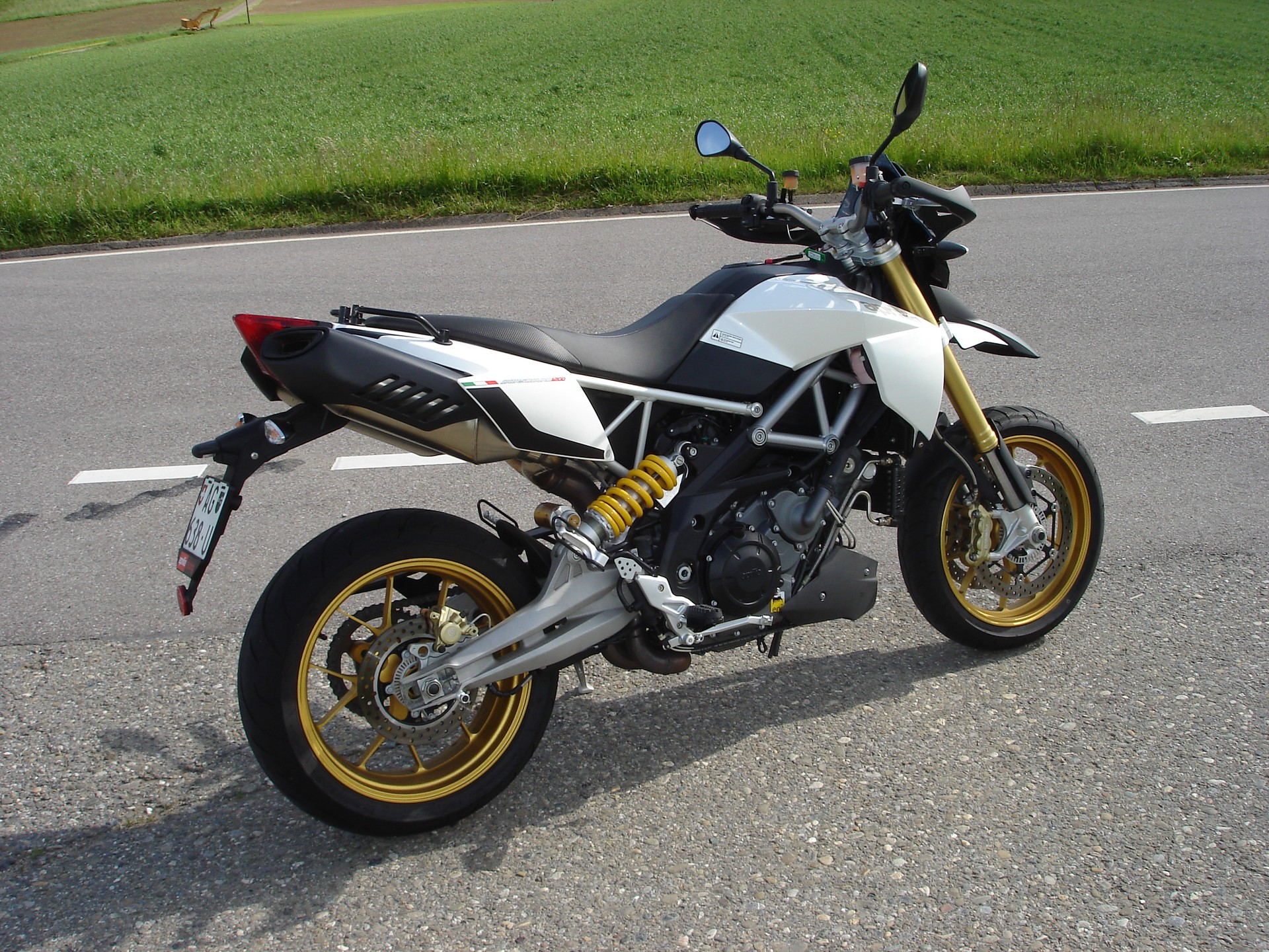 APRILIA Dorsoduro 1200 ABS/TC-image-7