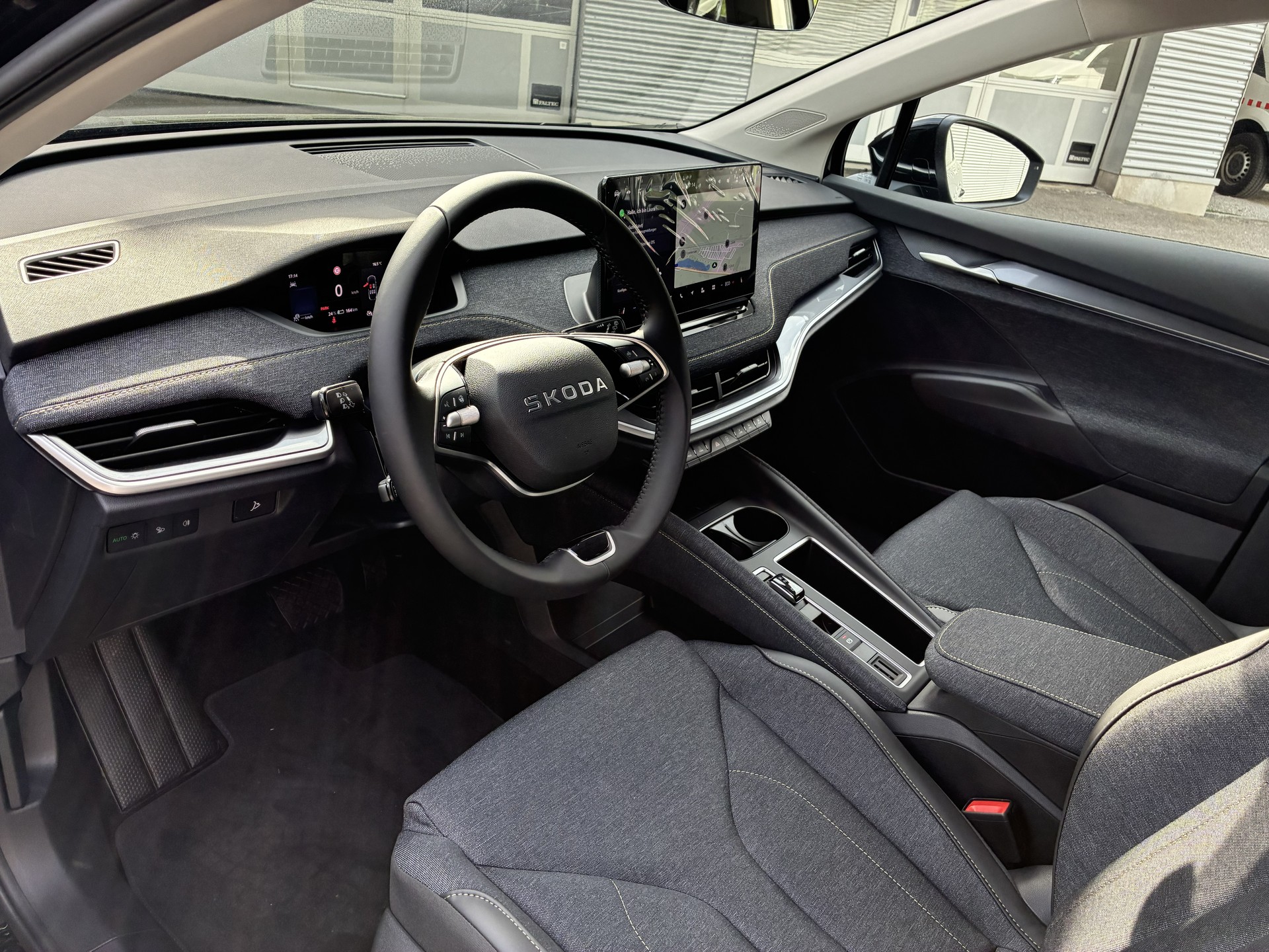SKODA Elroq 85x-image-12
