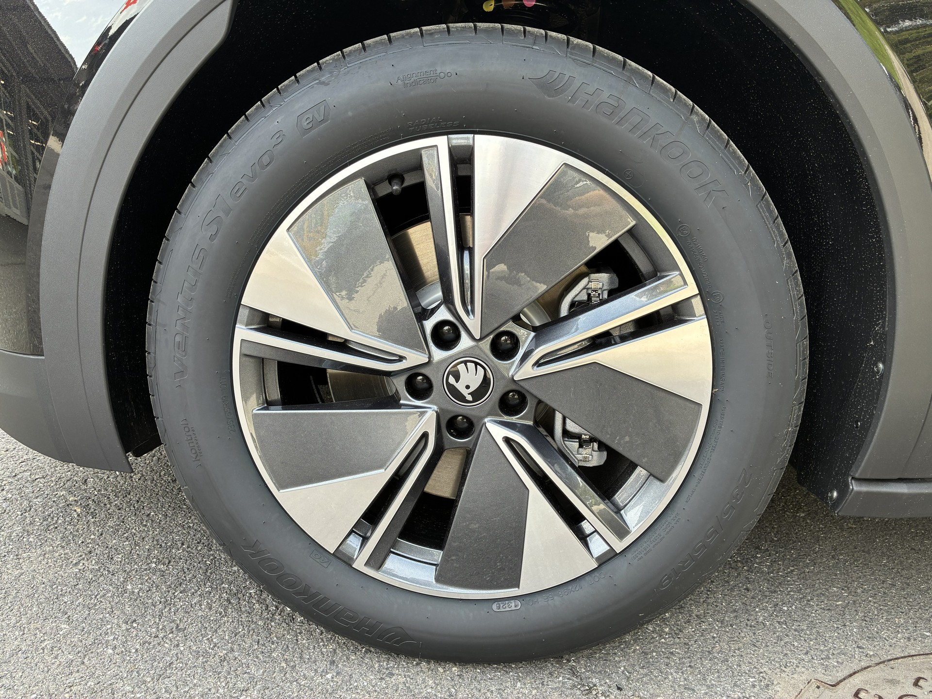 SKODA Elroq 85x-image-15