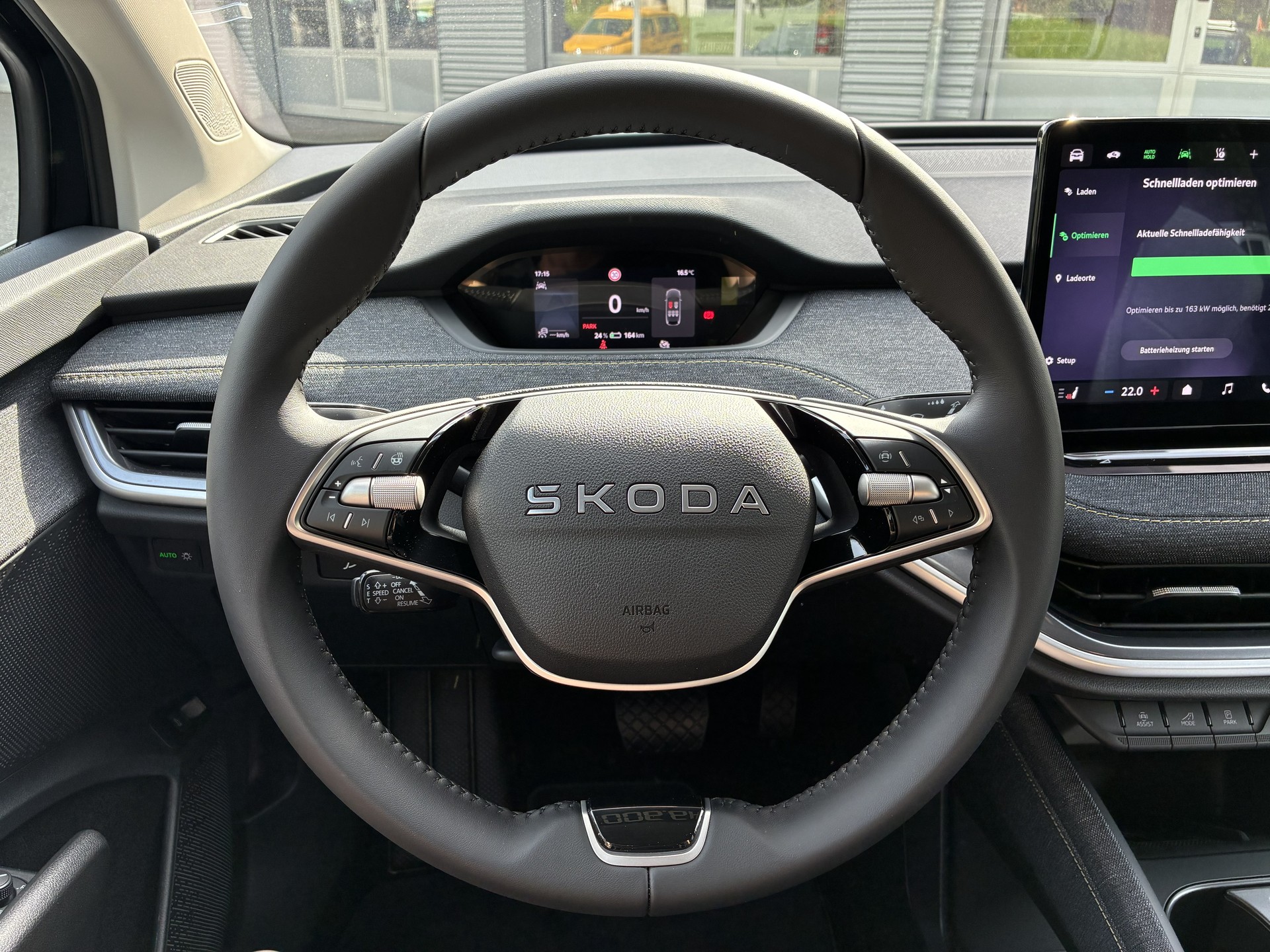 SKODA Elroq 85x-image-13