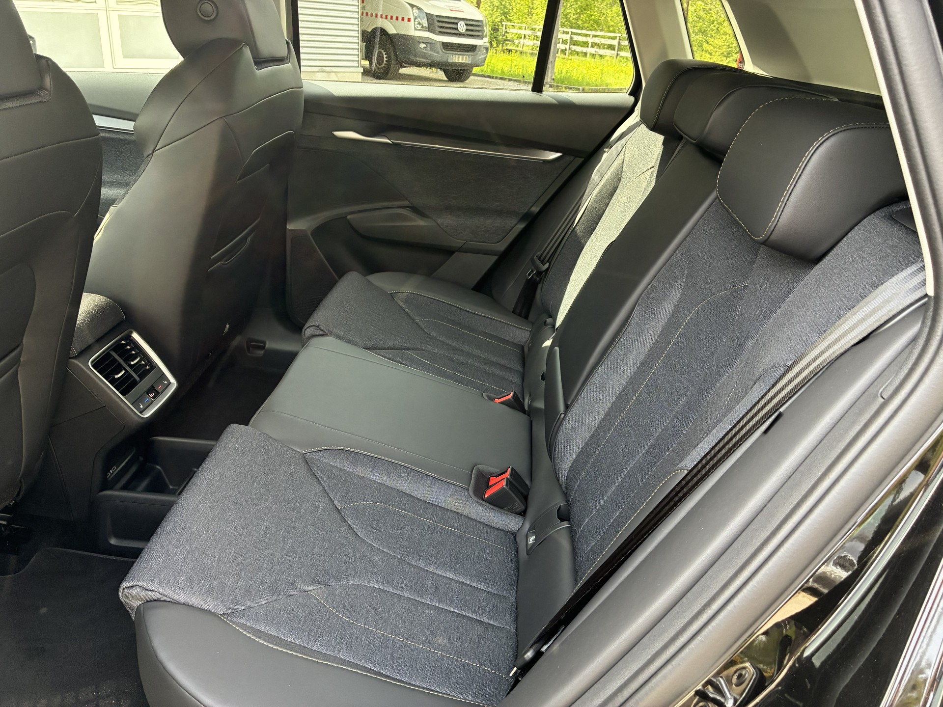 SKODA Elroq 85x-image-10