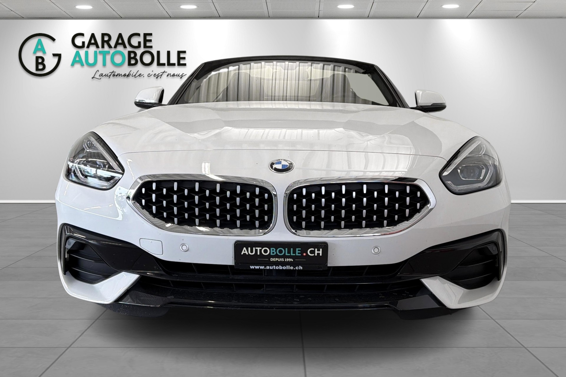BMW Z4 sDrive 20i Sport Line Steptronic-showroom-element-1