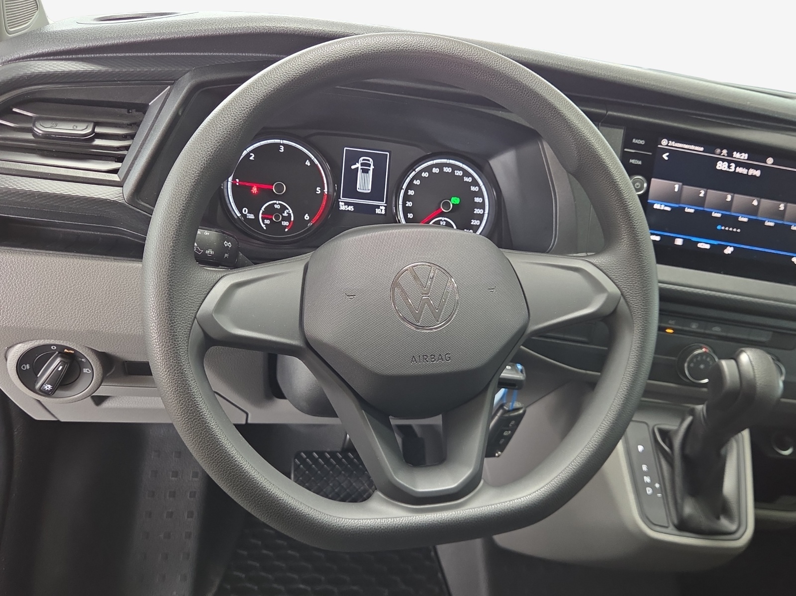 VW T6.1 2.0 TDI DSG-image-9