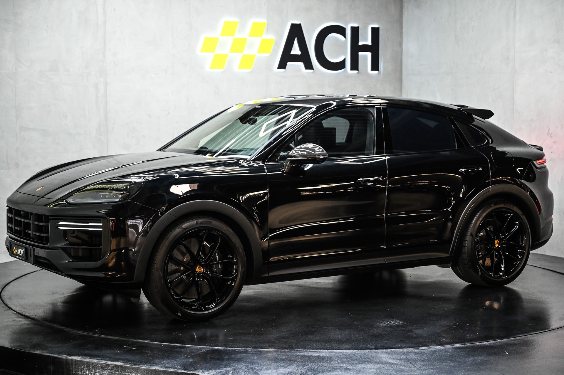 PORSCHE Cayenne Turbo E-Hybrid Coupé mit GT-Paket-showroom-element-3