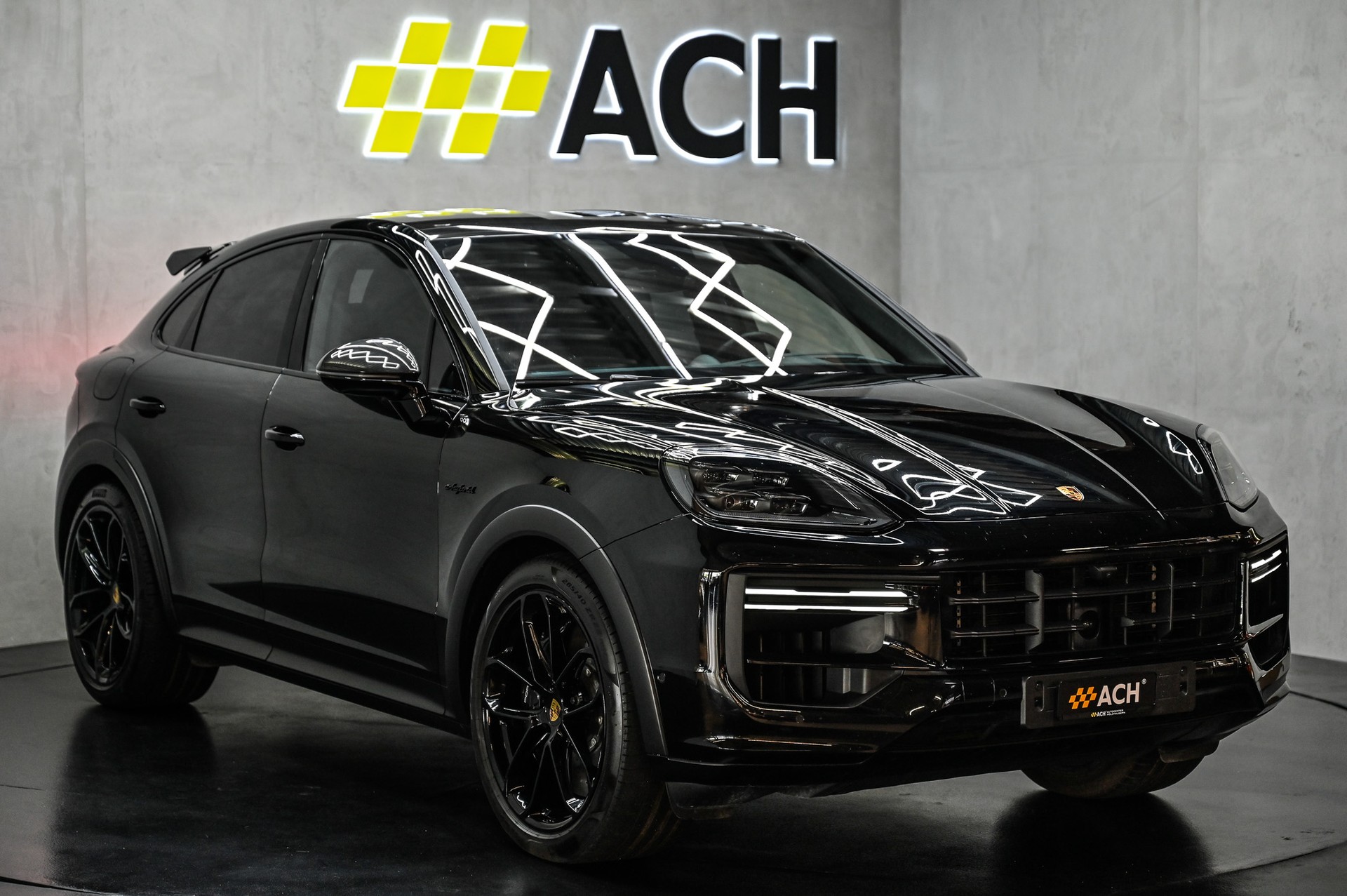 PORSCHE Cayenne Turbo E-Hybrid Coupé mit GT-Paket